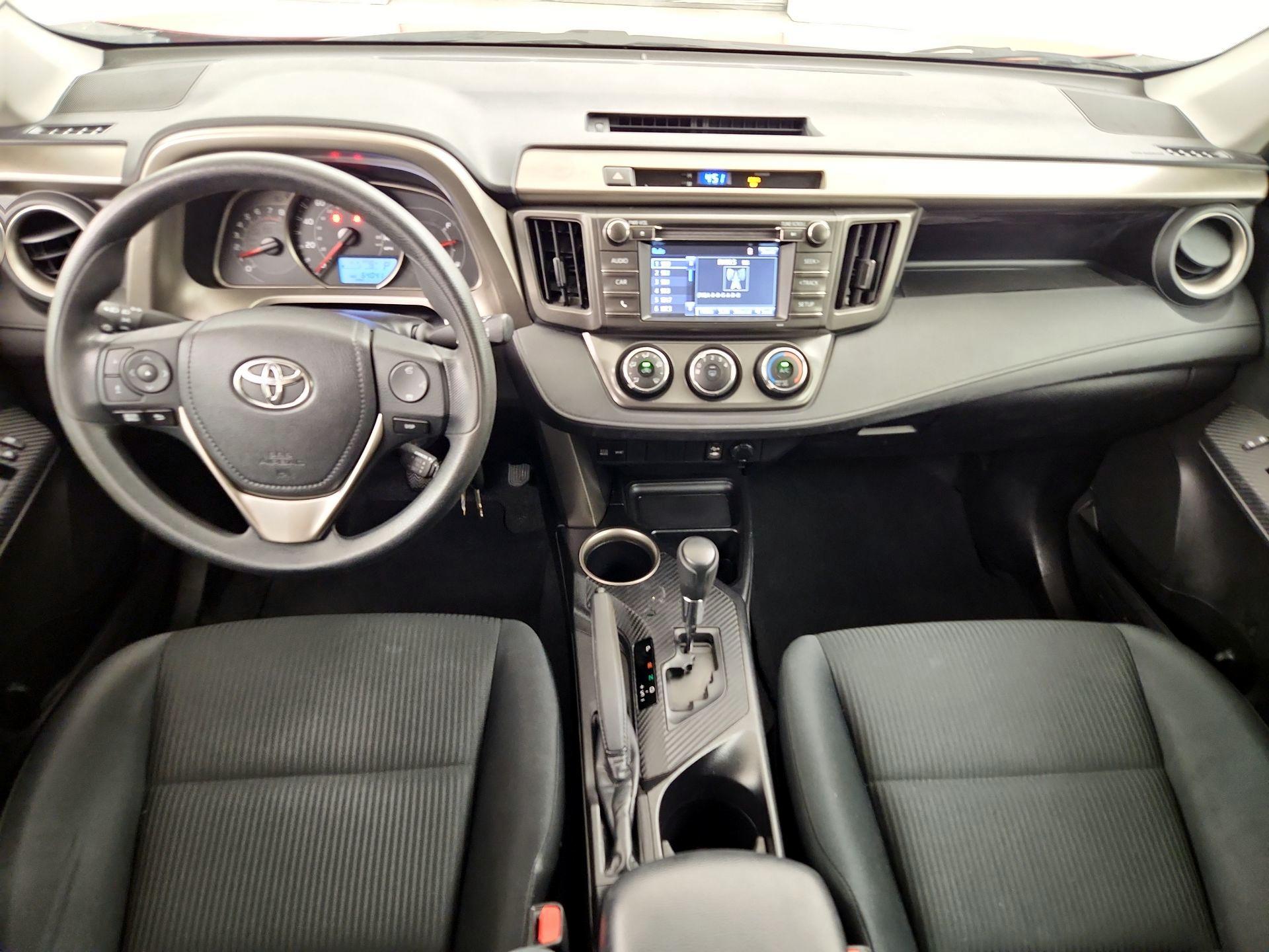 Thumbnail: 2015 Toyota RAV4 - 9