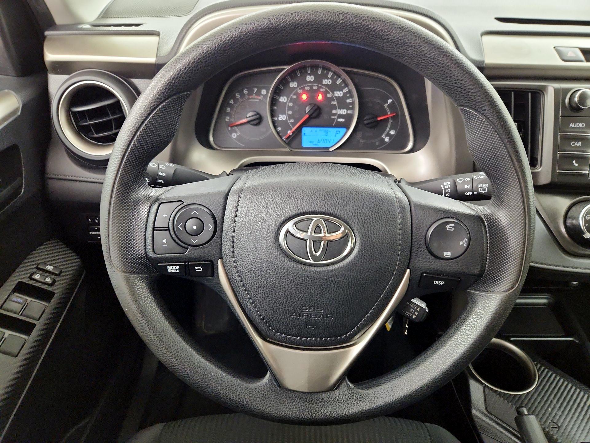 Thumbnail: 2015 Toyota RAV4 - 10
