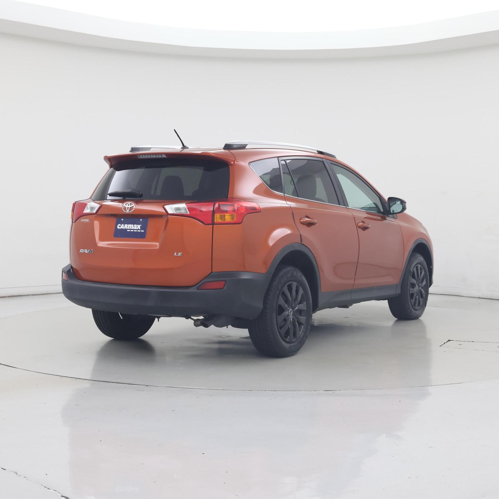 Thumbnail: 2015 Toyota RAV4 - 8