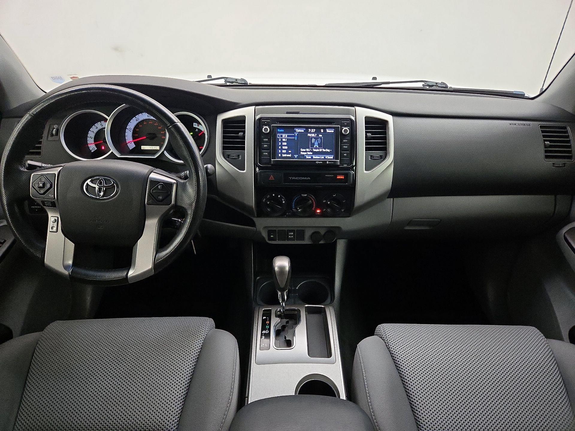 Thumbnail: 2015 Toyota Tacoma - 9