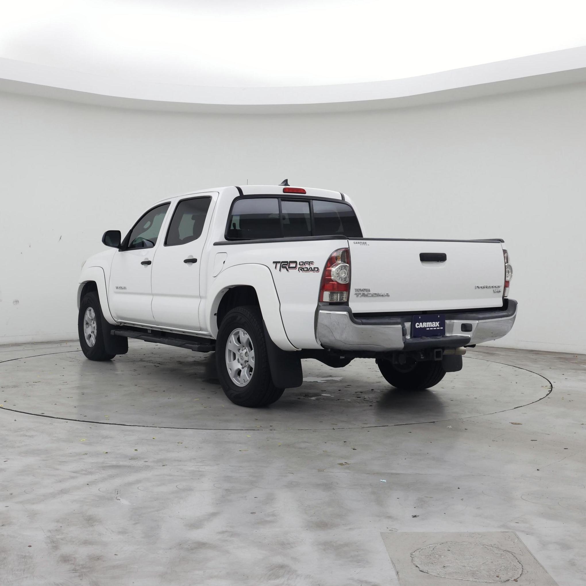 Thumbnail: 2015 Toyota Tacoma - 2