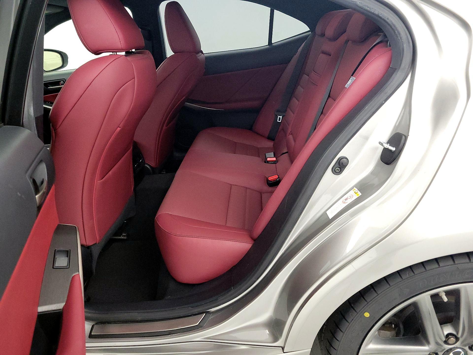Thumbnail: 2019 Lexus IS - 20