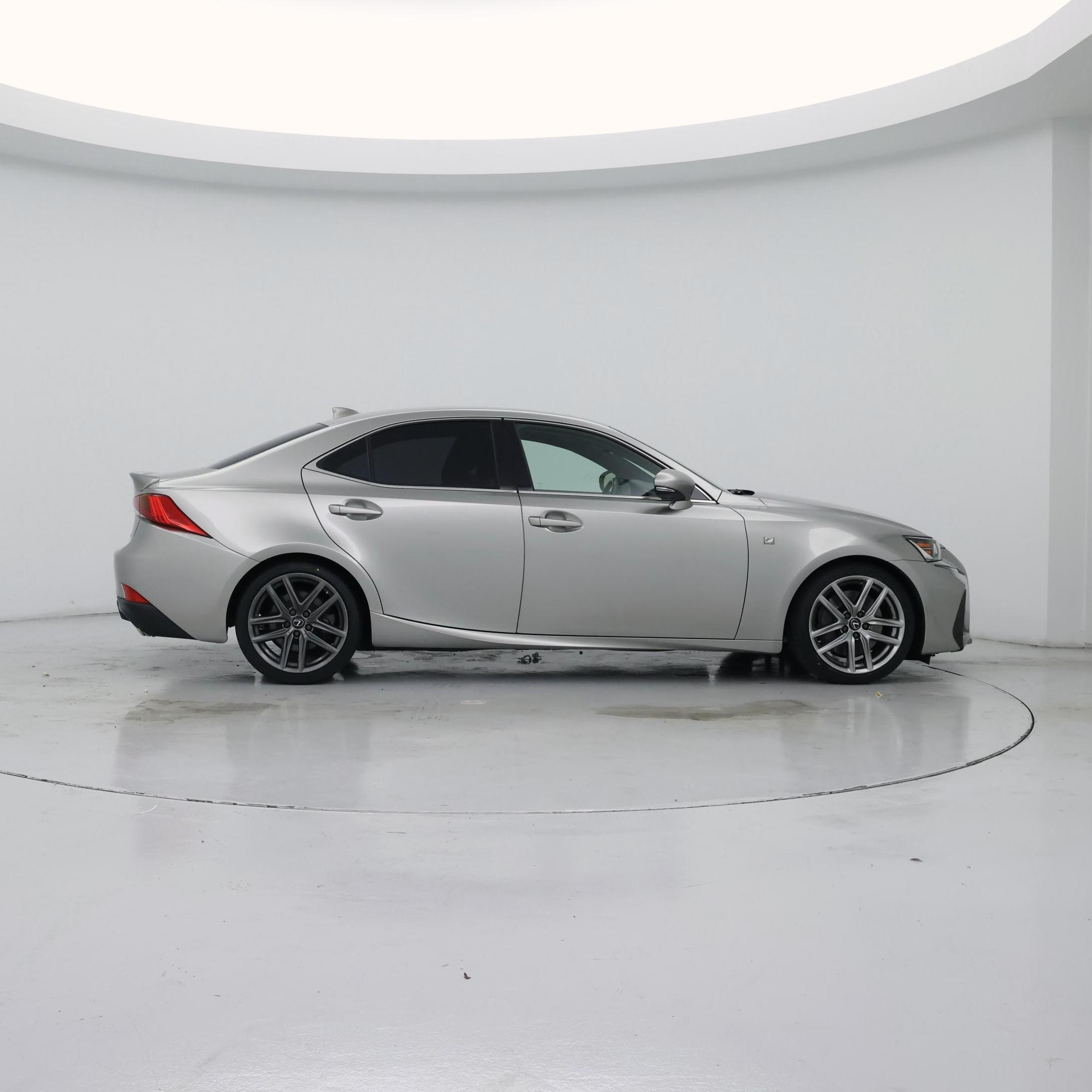 Thumbnail: 2019 Lexus IS - 7