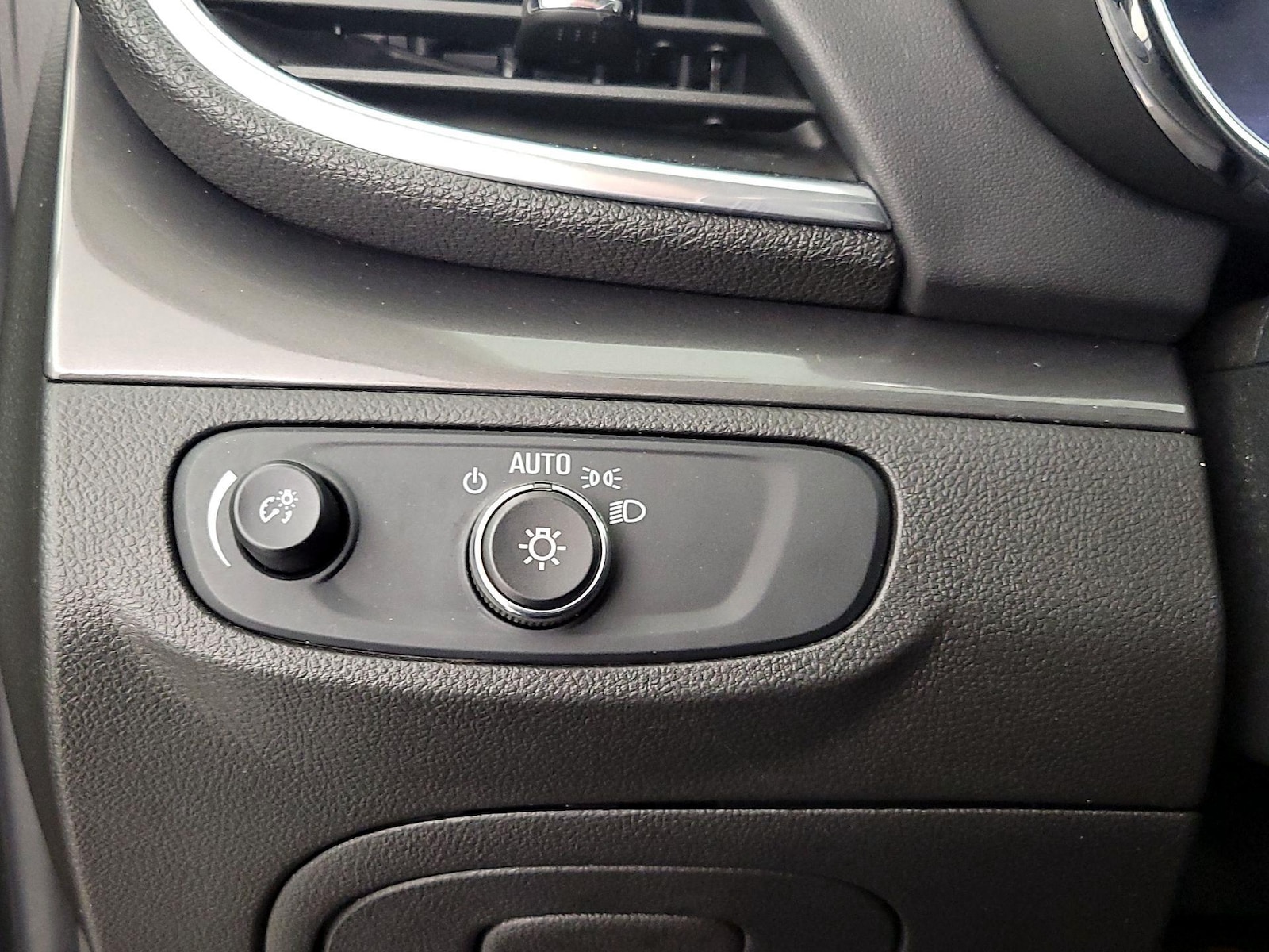 2017 Buick Encore Preferred - Photo 14