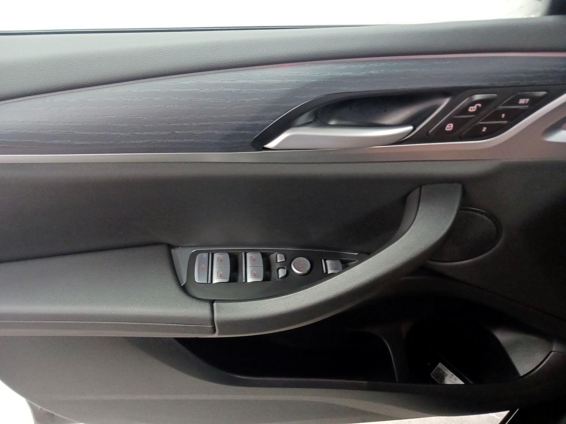 Thumbnail: 2024 BMW X3 - 10