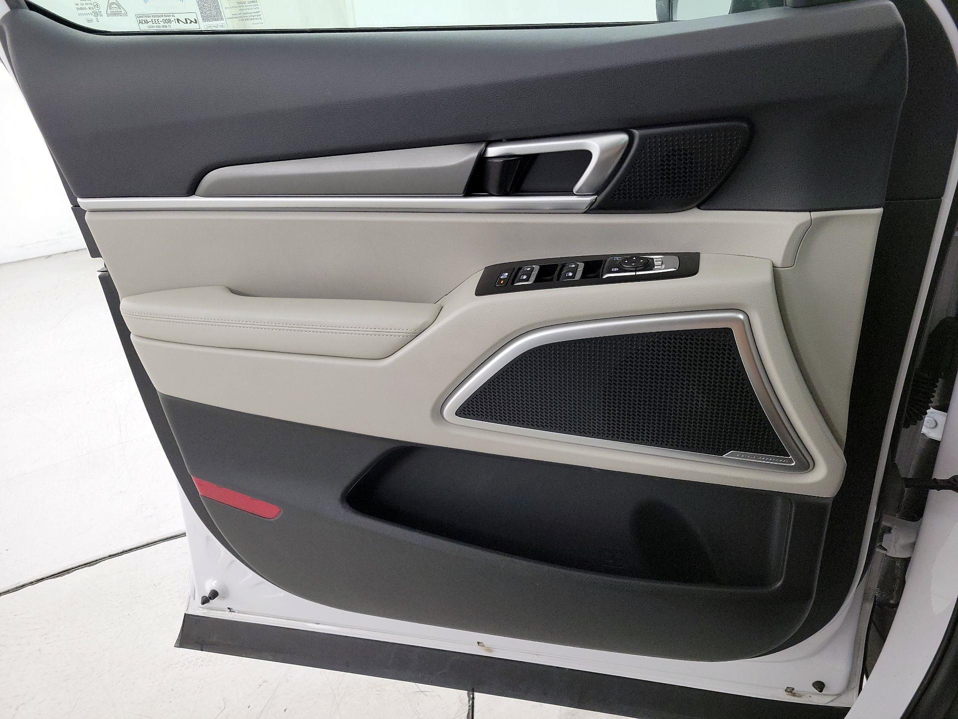 Thumbnail: 2022 Kia Telluride - 12