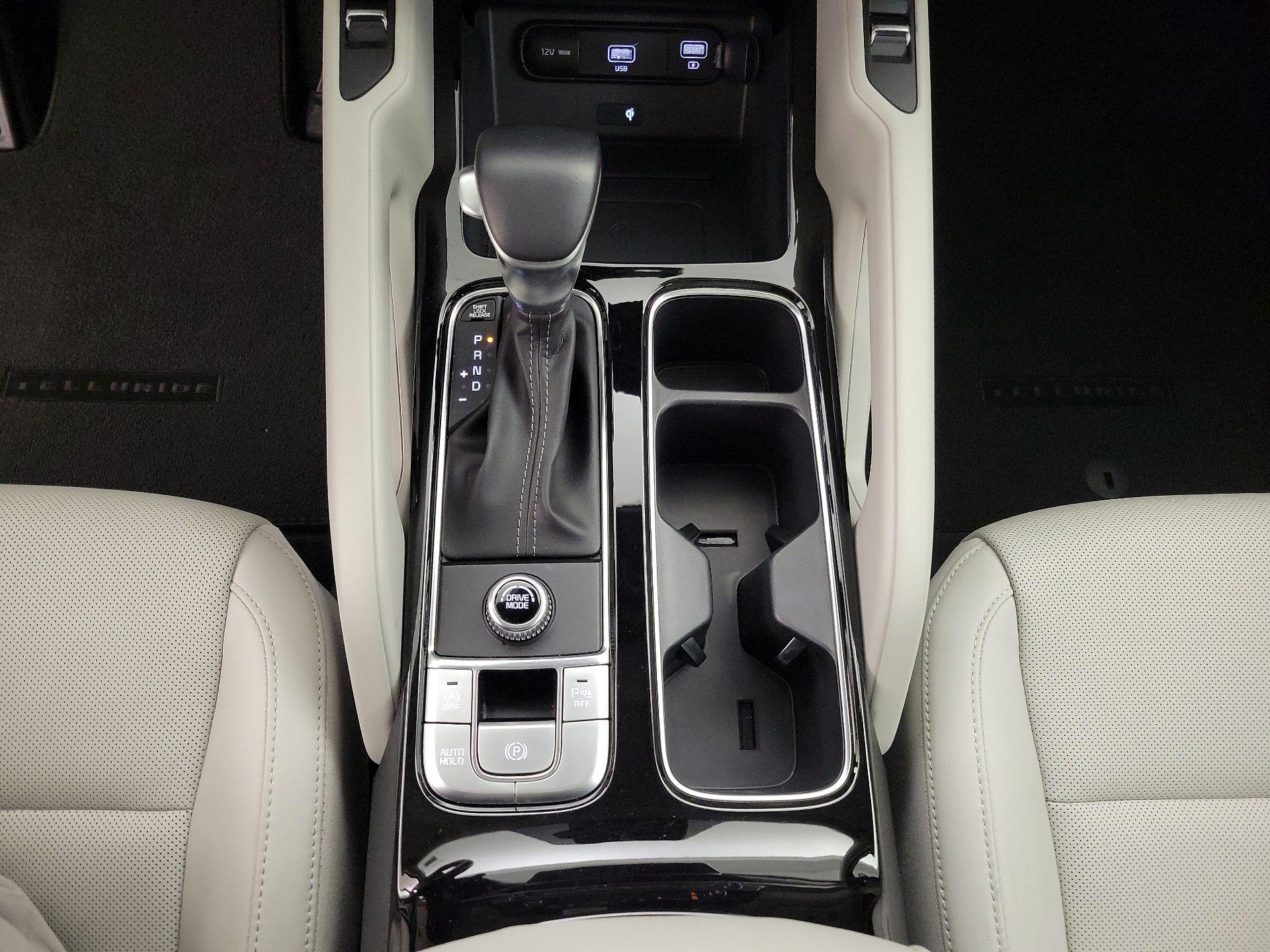 Thumbnail: 2022 Kia Telluride - 18