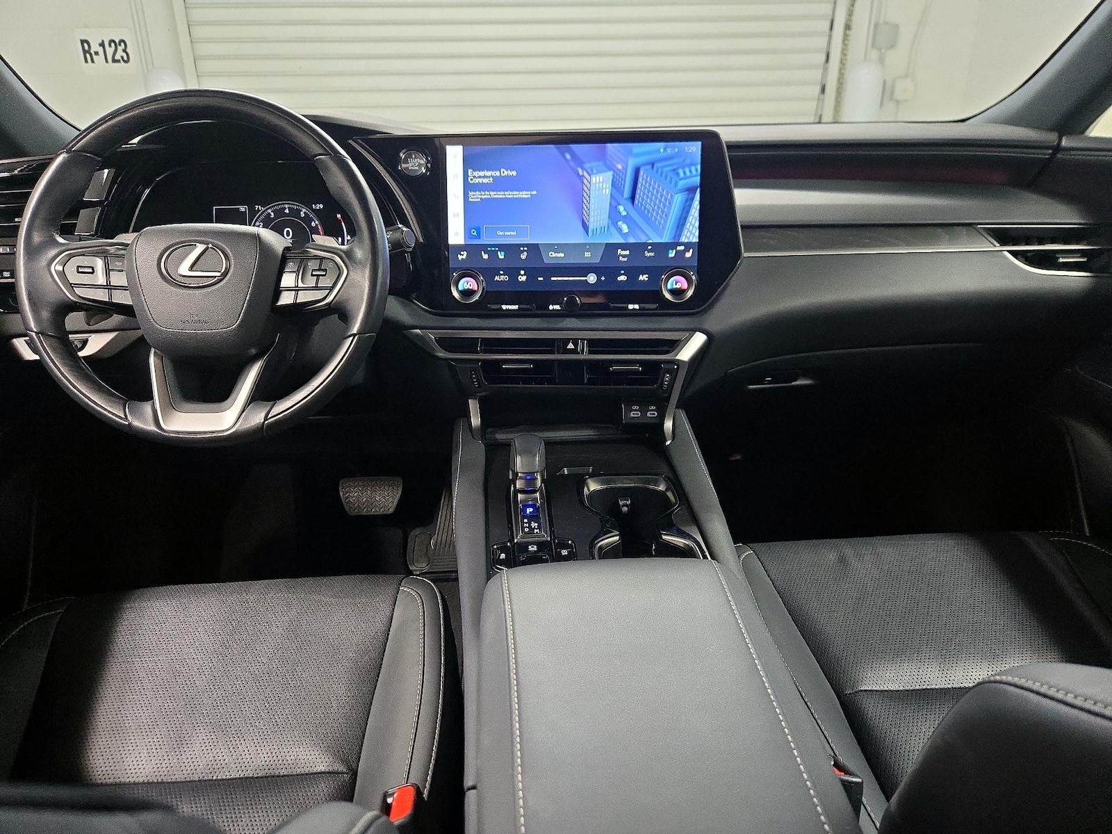 2023 Lexus RX 350 - Photo 10