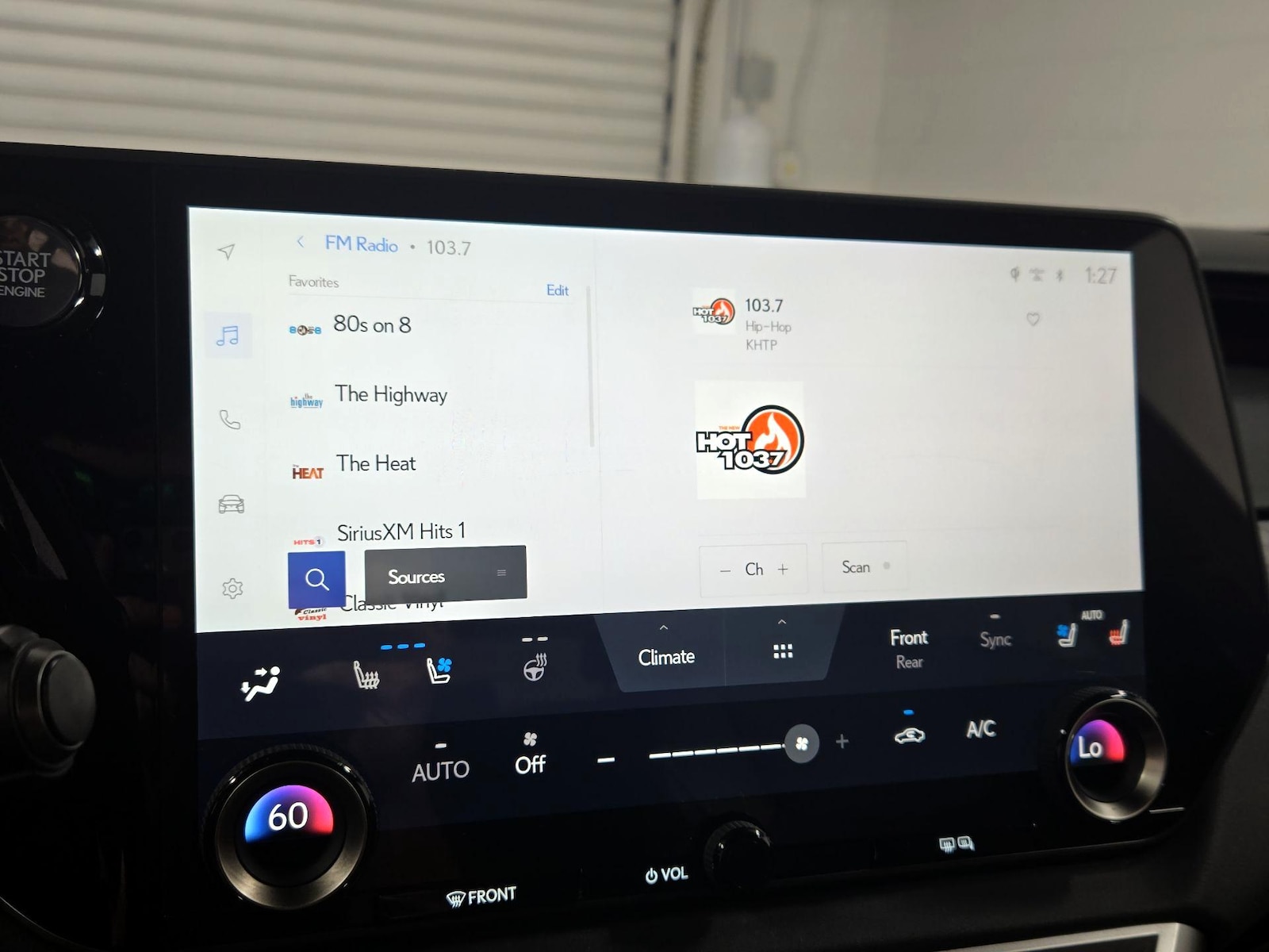 2023 Lexus RX 350 - Photo 16