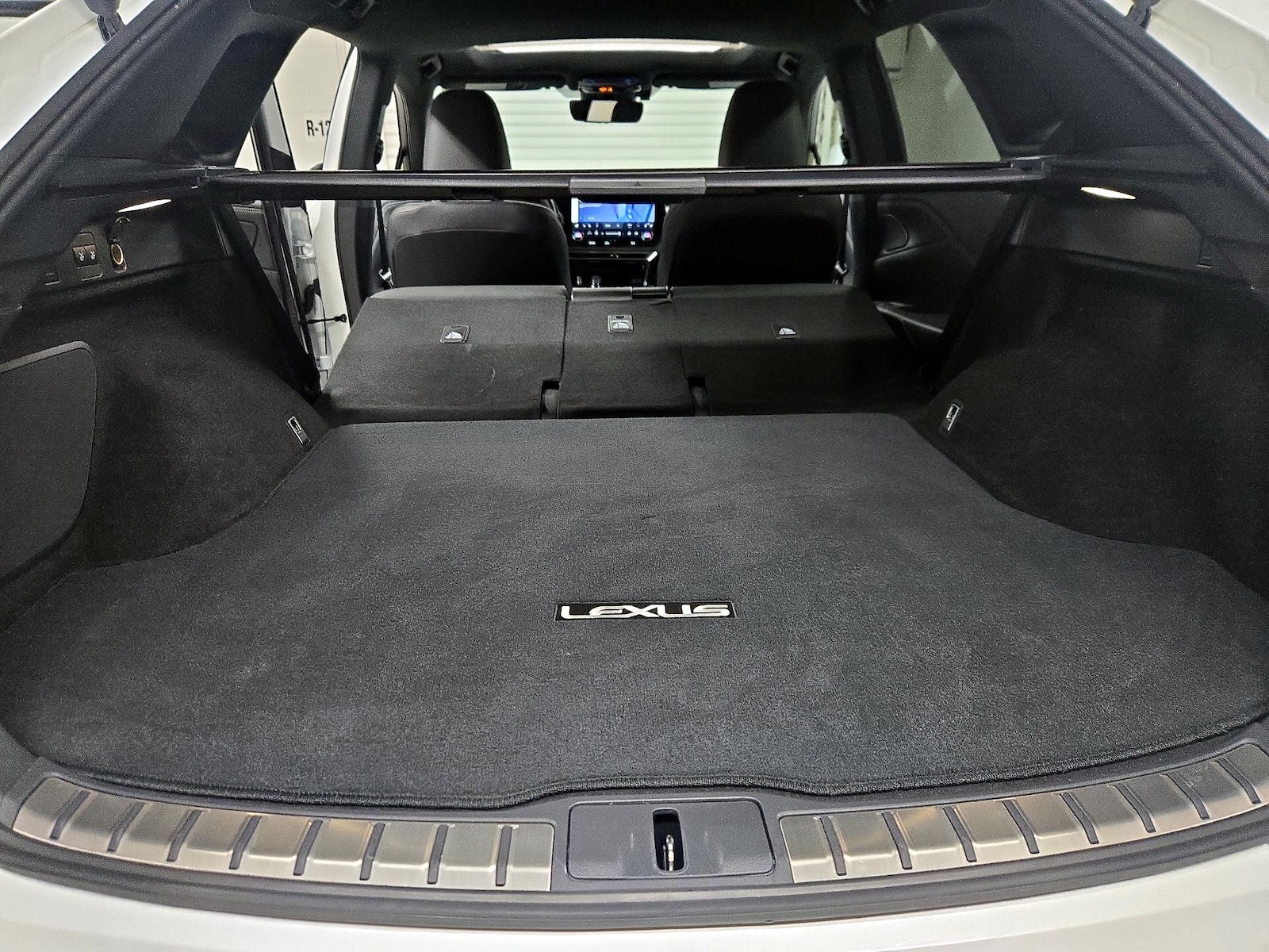 2023 Lexus RX 350 - Photo 24