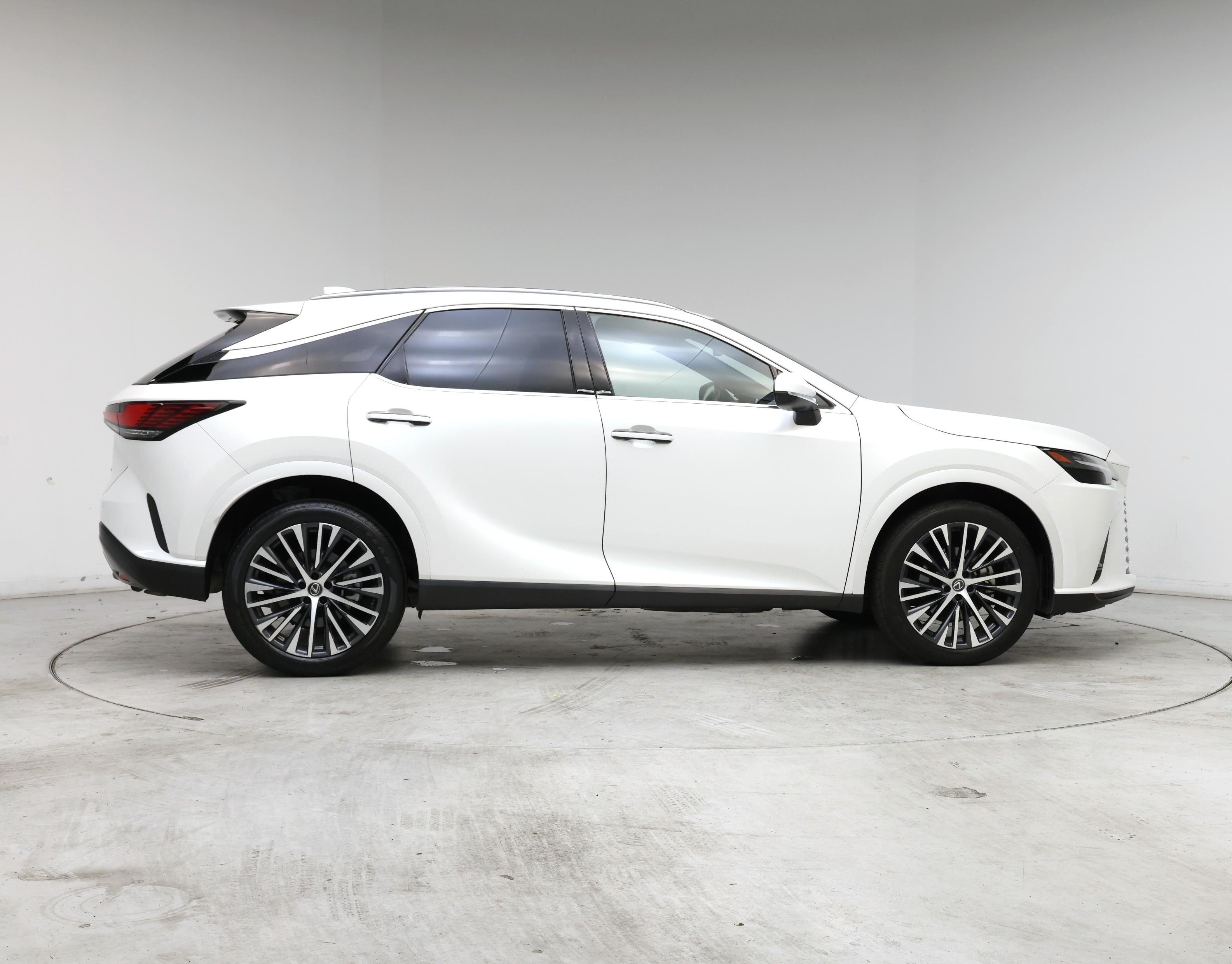 Thumbnail: 2023 Lexus RX - 7
