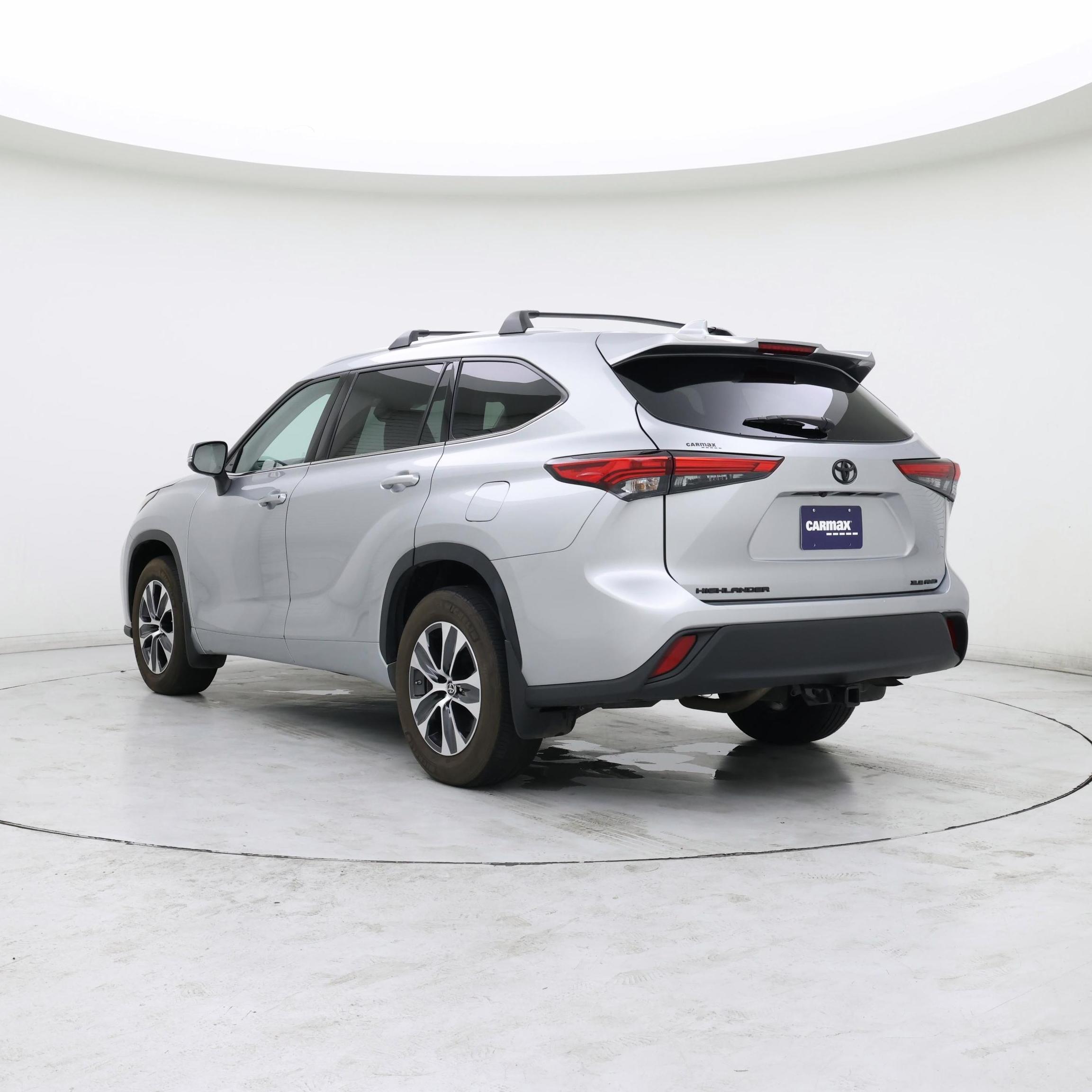 Thumbnail: 2022 Toyota Highlander - 2