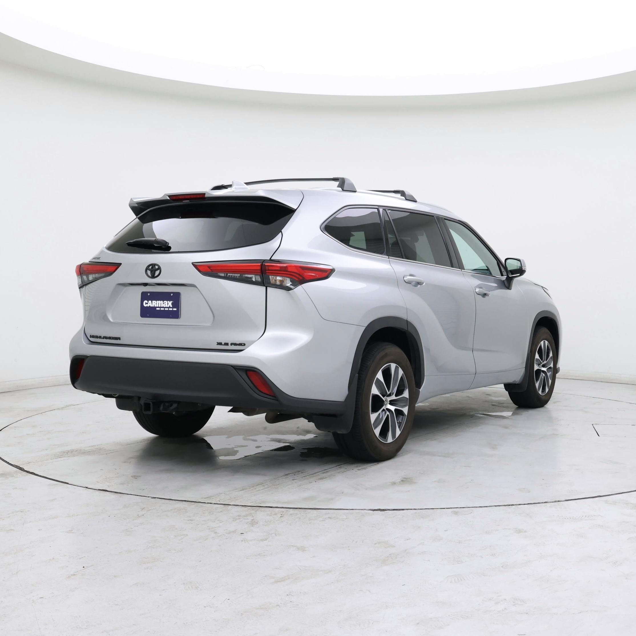 Thumbnail: 2022 Toyota Highlander - 8