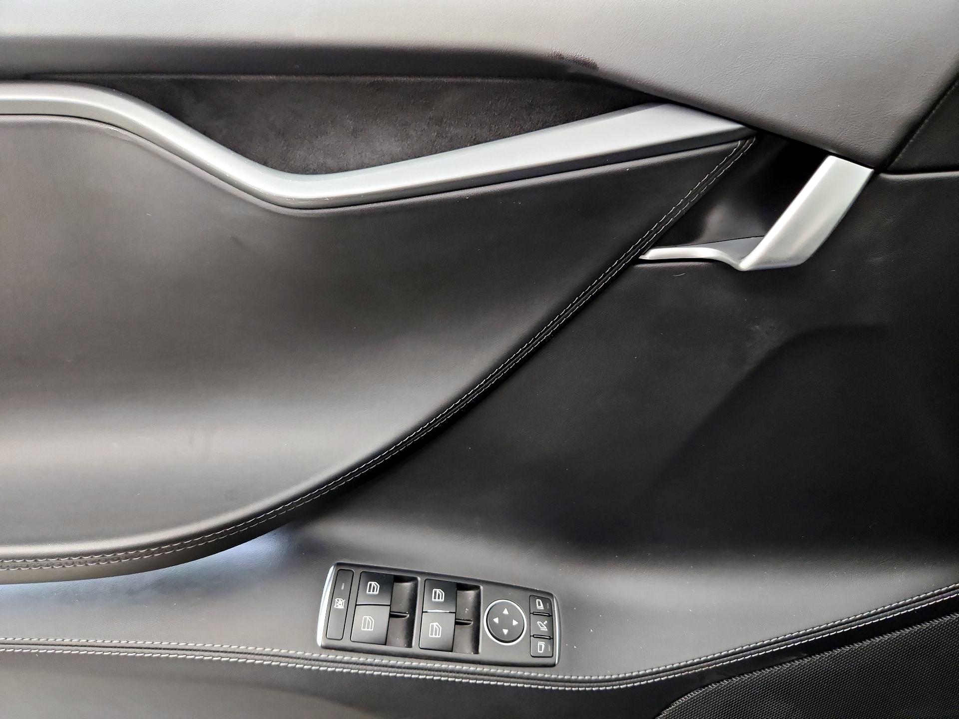 Thumbnail: 2019 Tesla Model S - 12