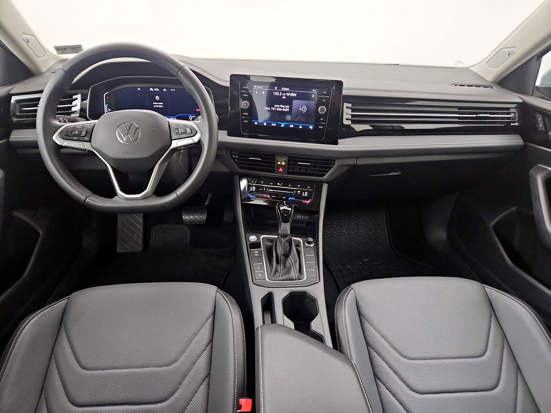 Thumbnail: 2025 Volkswagen Jetta - 9