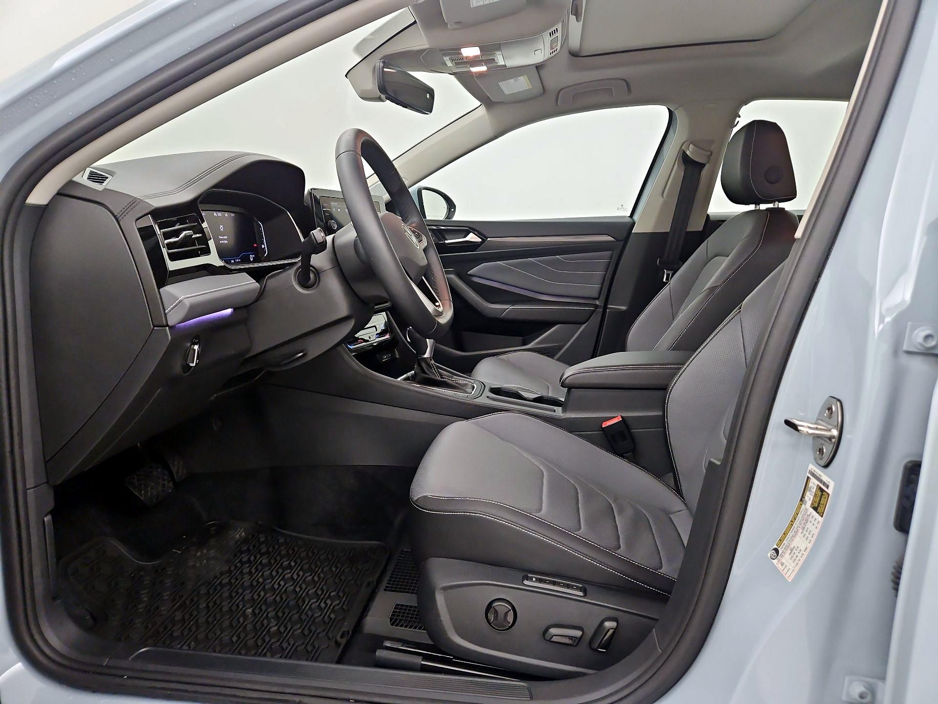 Thumbnail: 2025 Volkswagen Jetta - 11