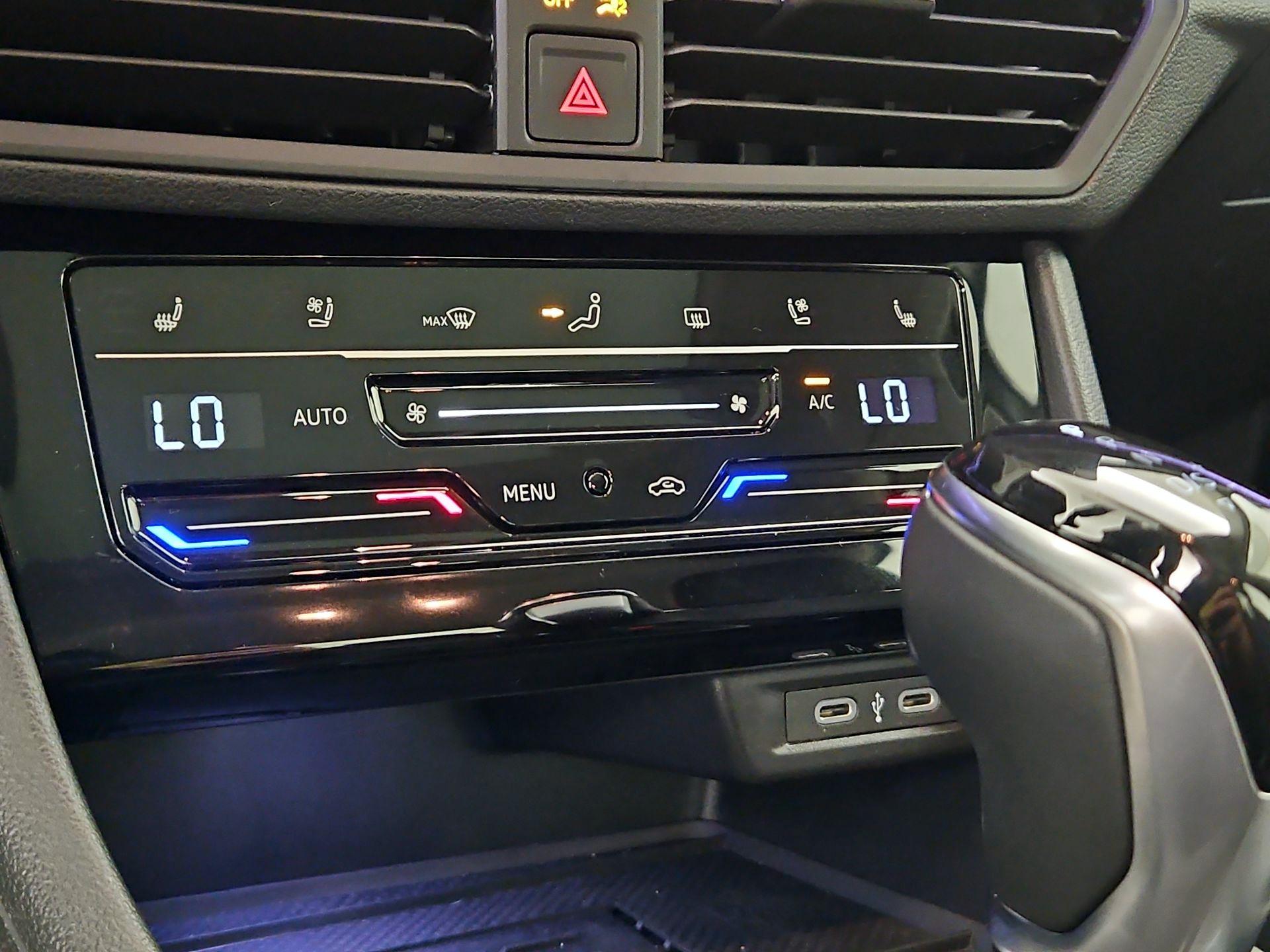 Thumbnail: 2025 Volkswagen Jetta - 16