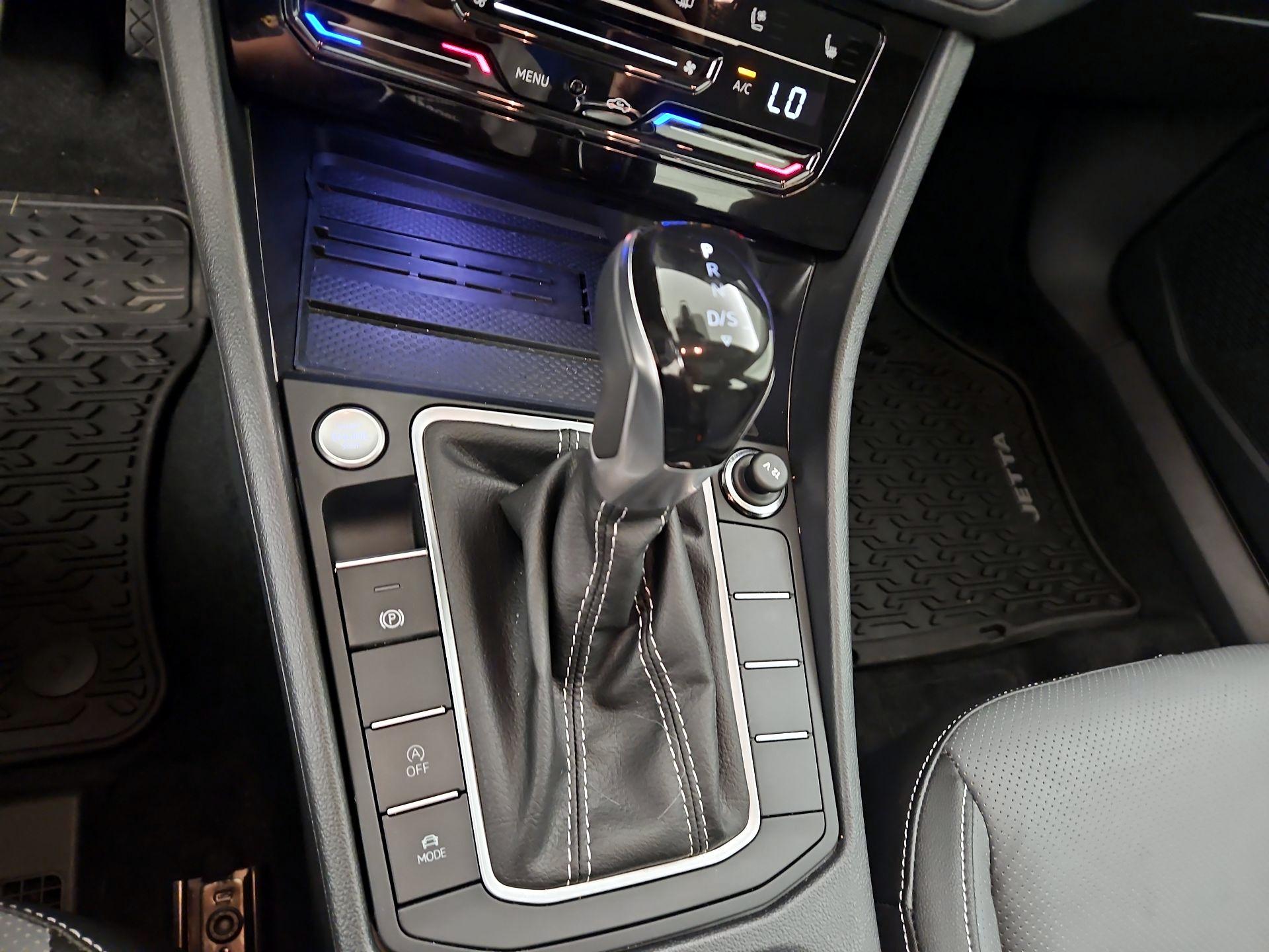 Thumbnail: 2025 Volkswagen Jetta - 17