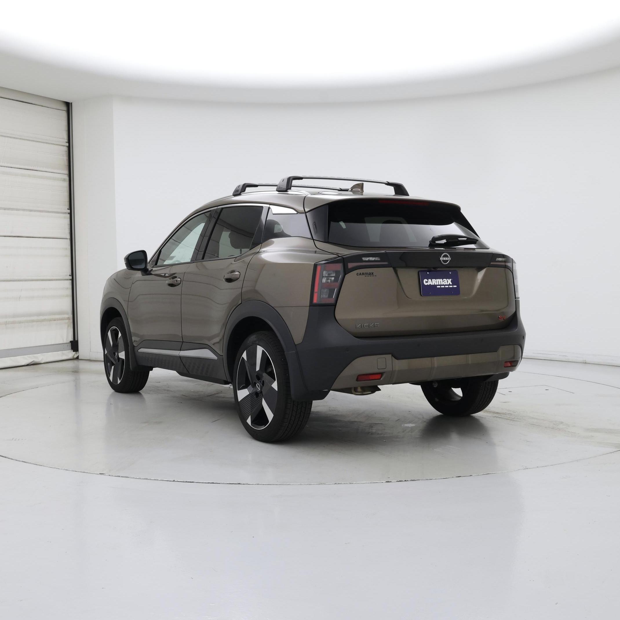 Thumbnail: 2025 Nissan Kicks - 2