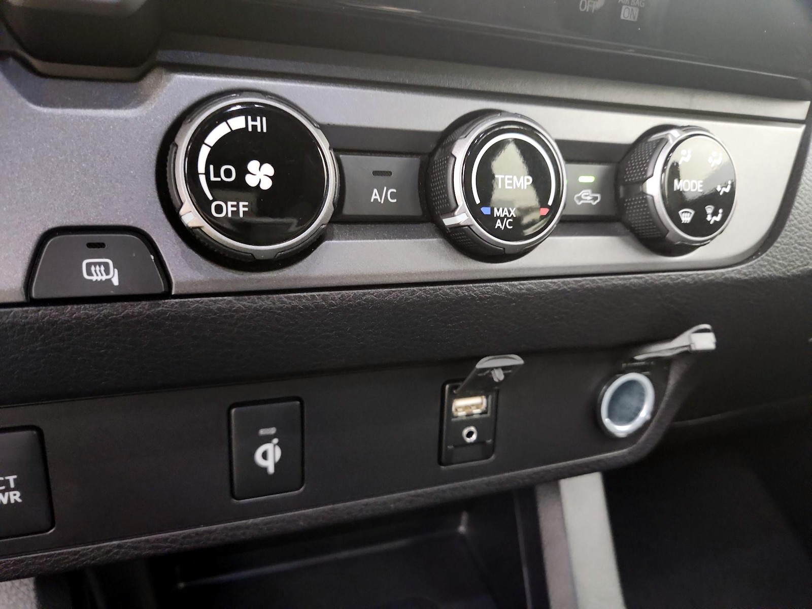 2017 Toyota Tacoma TRD Sport - Photo 17