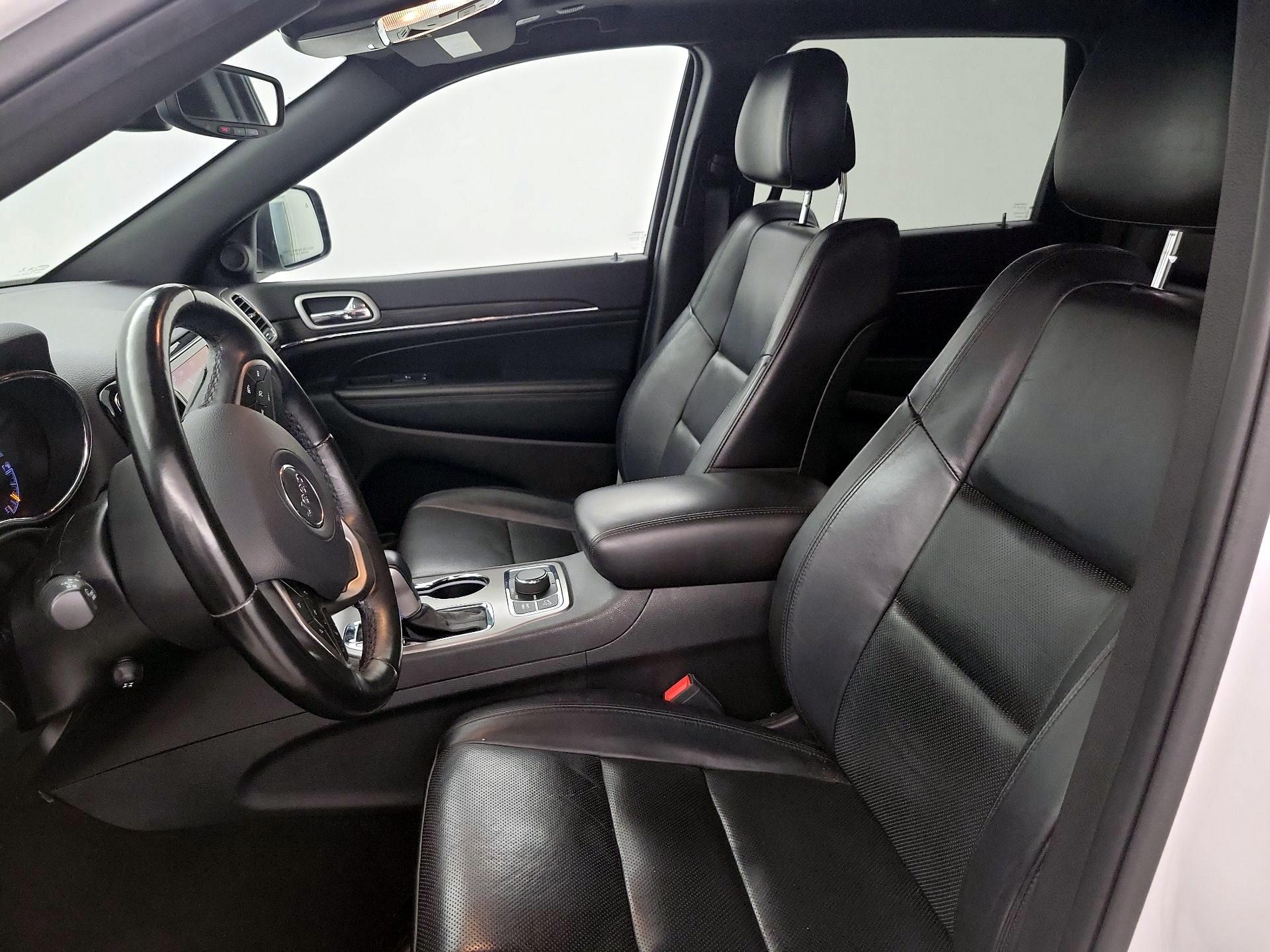 Thumbnail: 2020 Jeep Grand Cherokee - 11