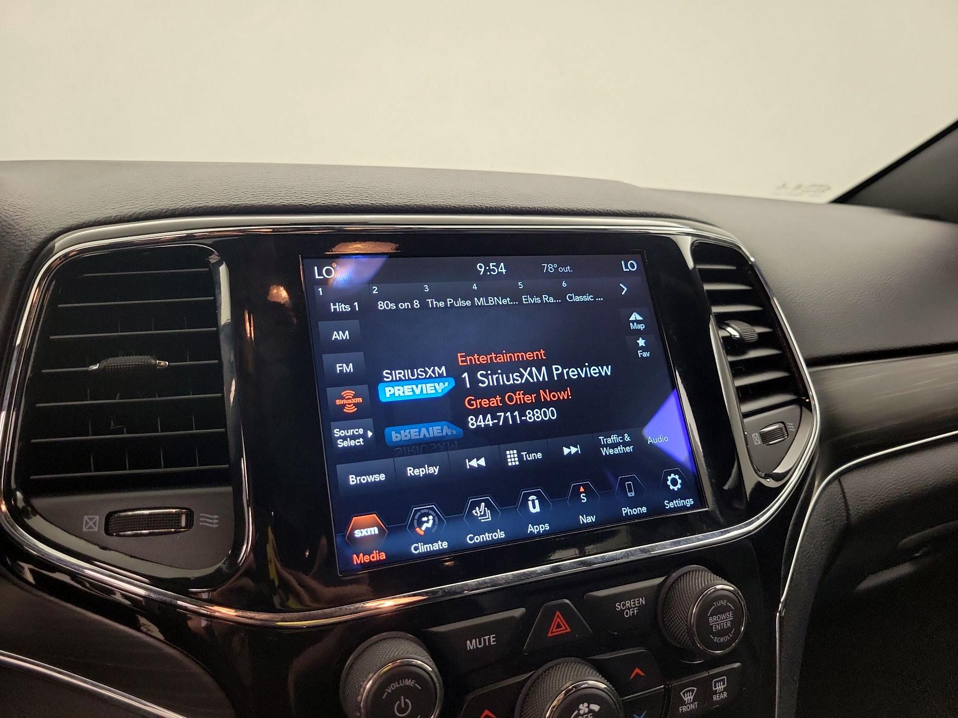 Thumbnail: 2020 Jeep Grand Cherokee - 16