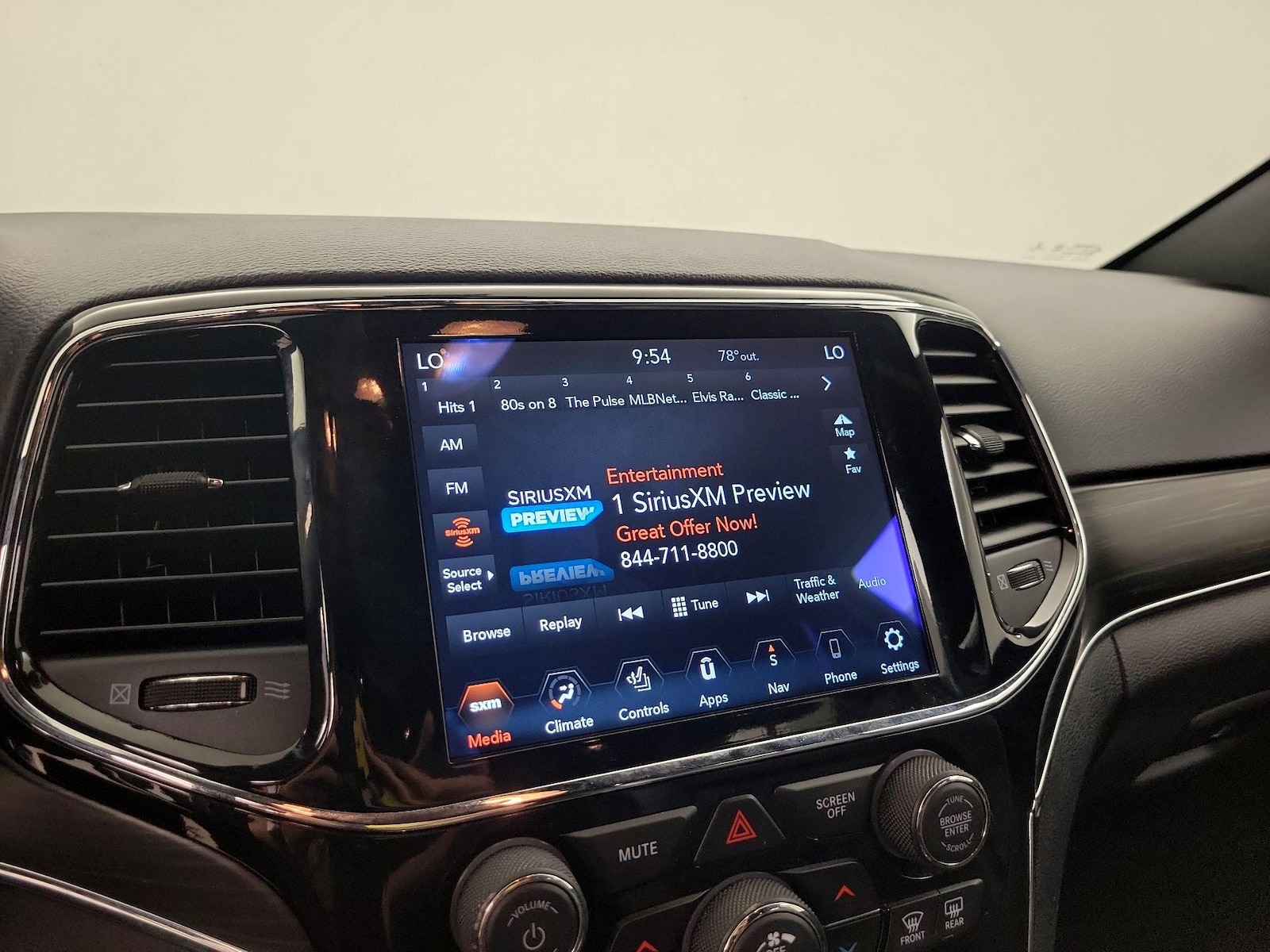 2020 Jeep Grand Cherokee Limited - Photo 17