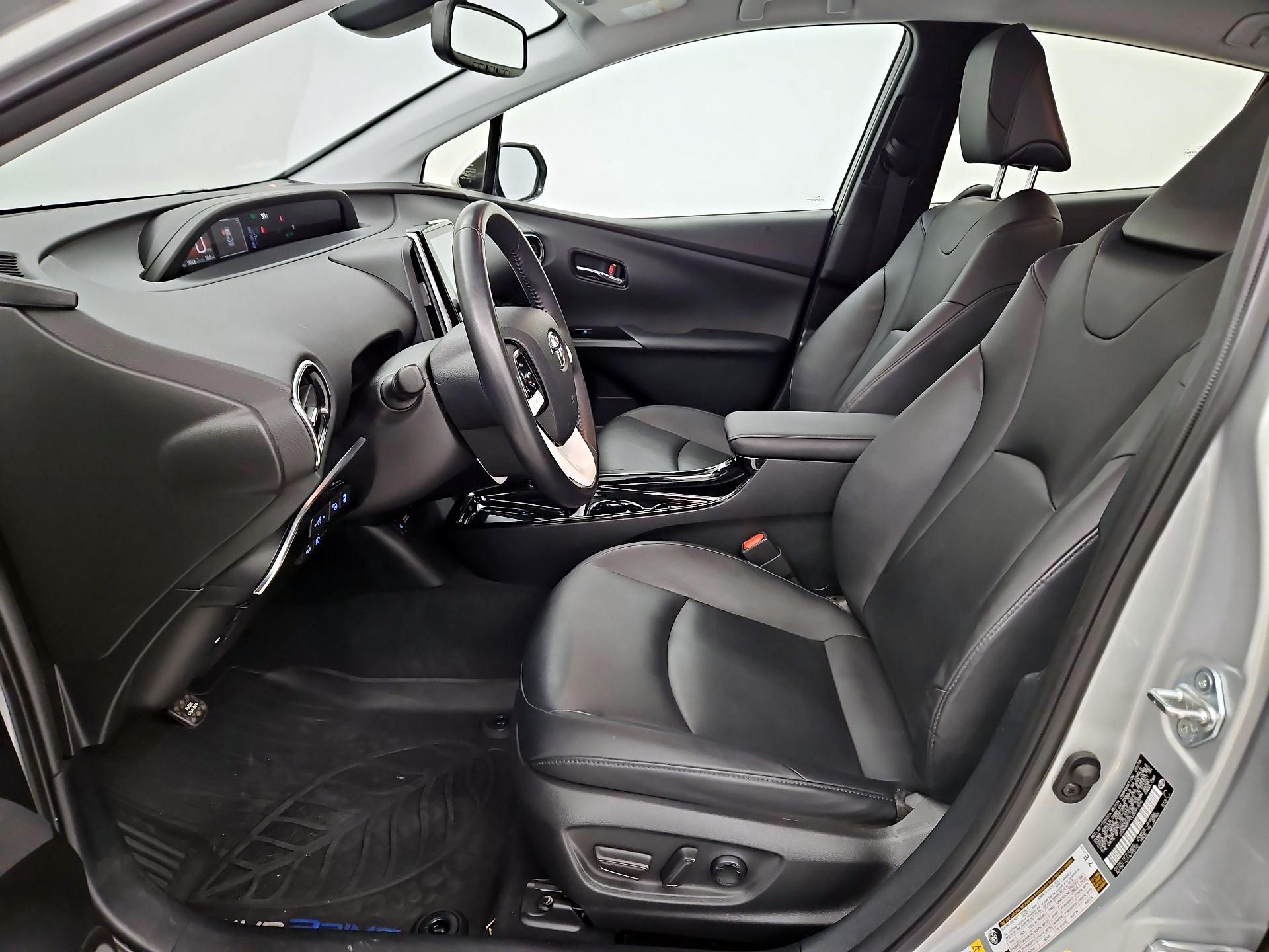 Thumbnail: 2018 Toyota Prius Prime - 11