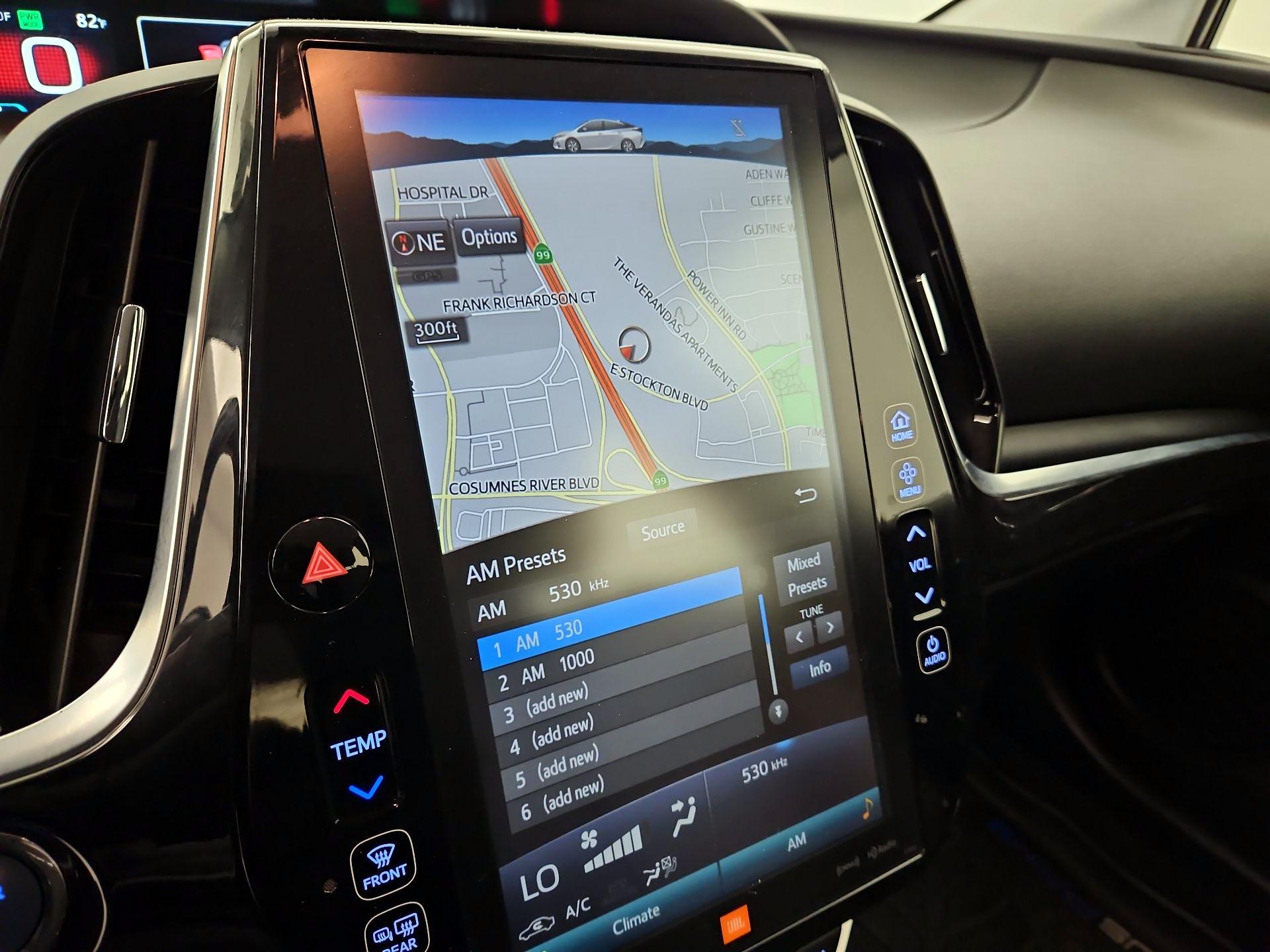 Thumbnail: 2018 Toyota Prius Prime - 14