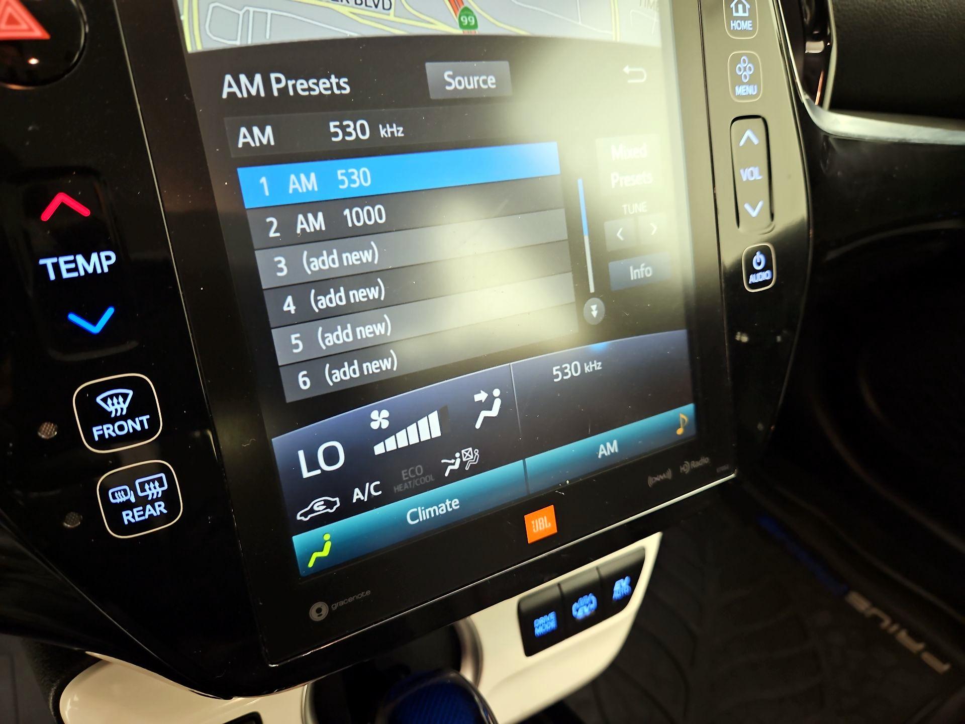 Thumbnail: 2018 Toyota Prius Prime - 16
