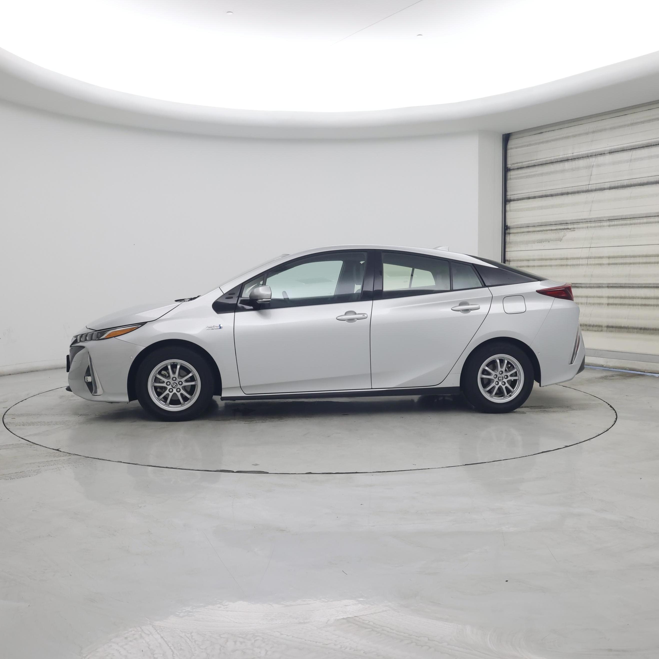 Thumbnail: 2018 Toyota Prius Prime - 3