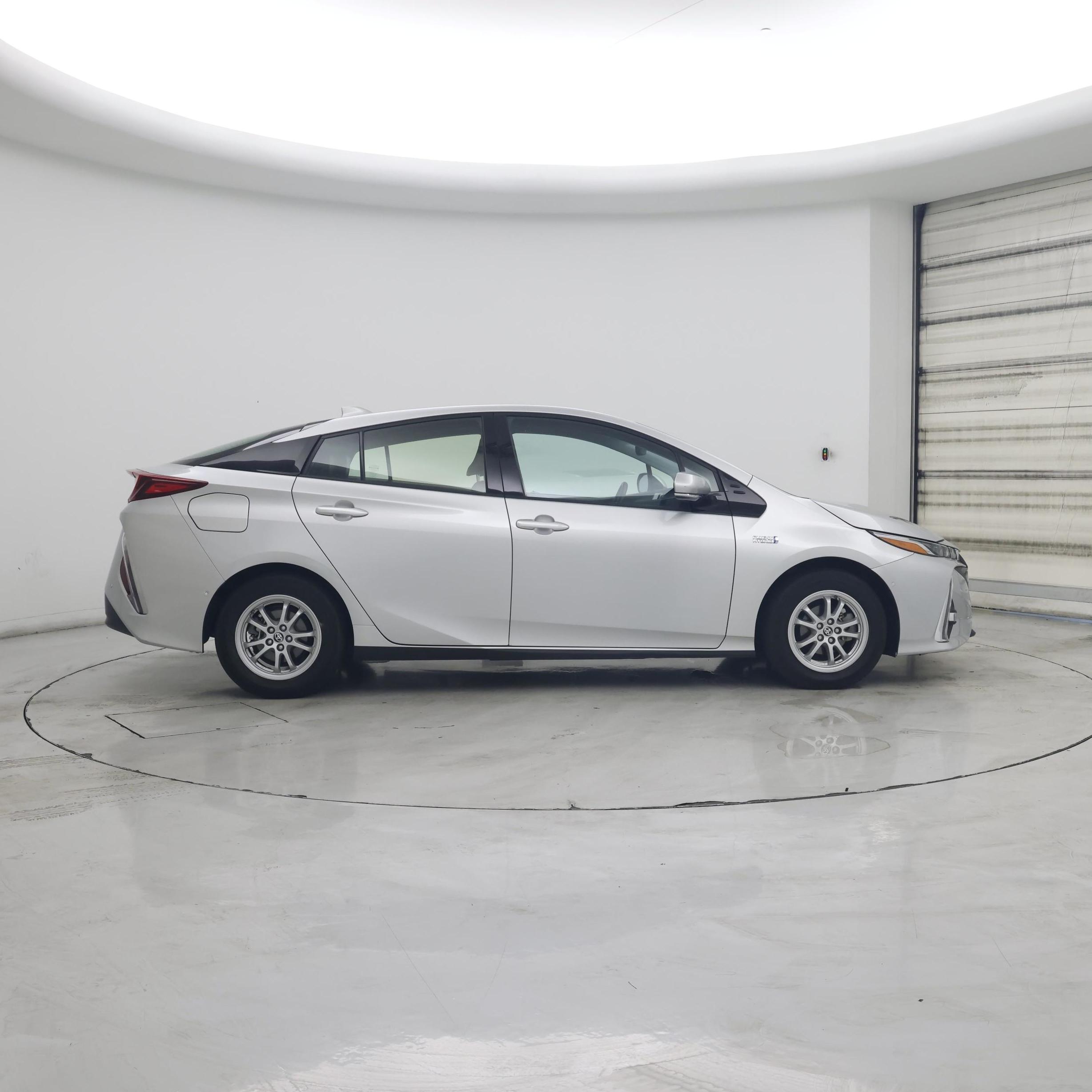 Thumbnail: 2018 Toyota Prius Prime - 7