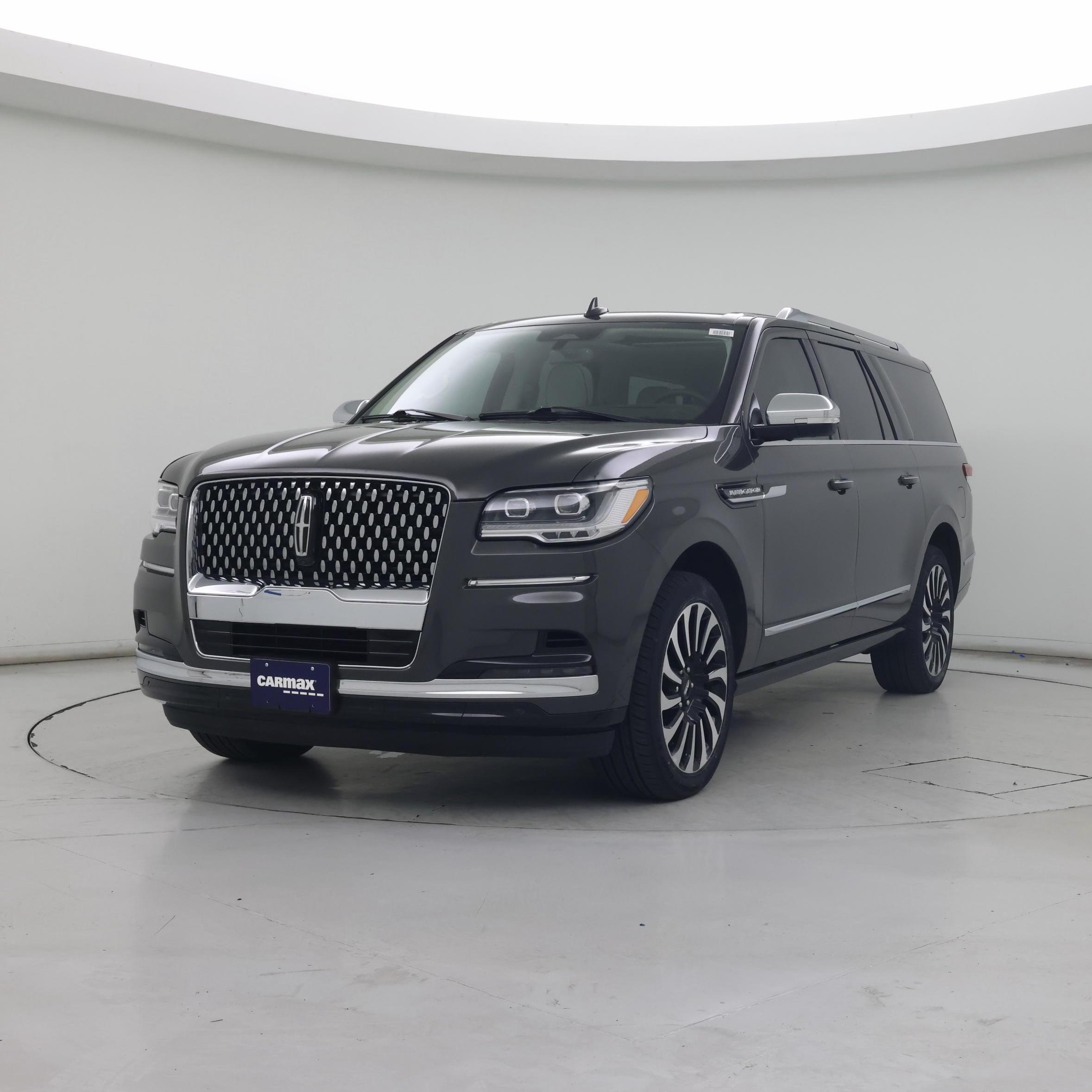 Thumbnail: 2024 Lincoln Navigator L - 4