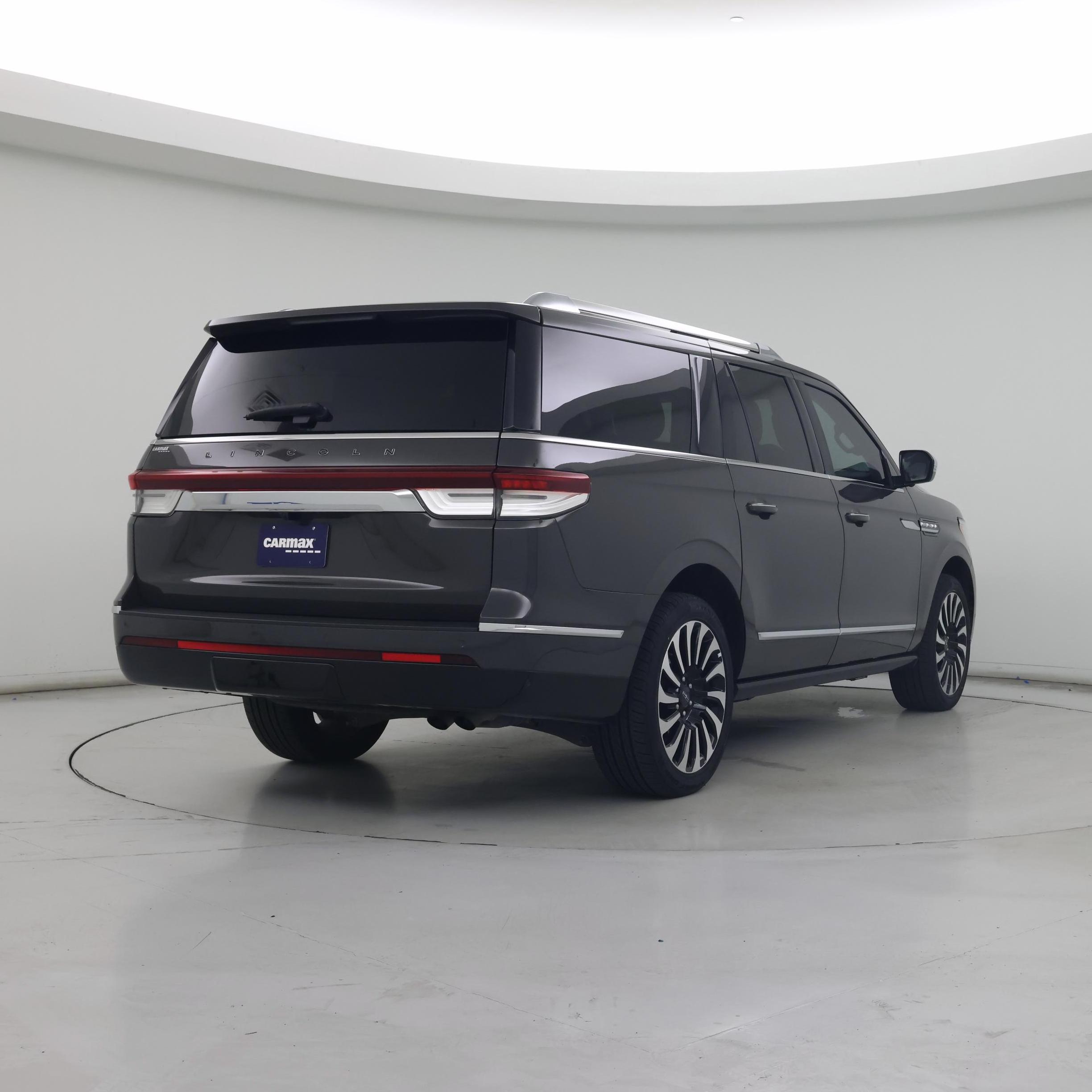 Thumbnail: 2024 Lincoln Navigator L - 8