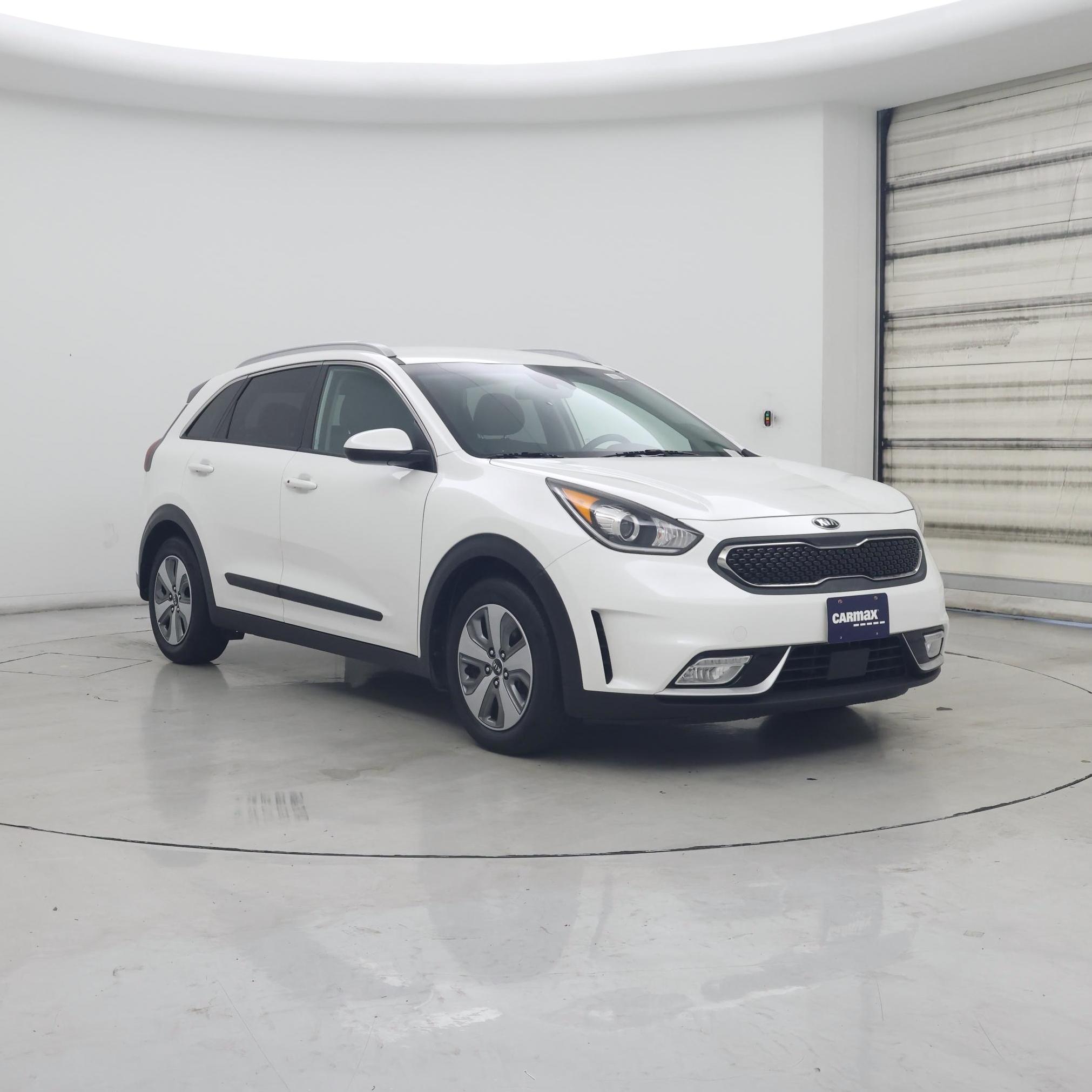 White 2017 Kia Niro SUV / Crossover Front-Wheel Drive Automatic