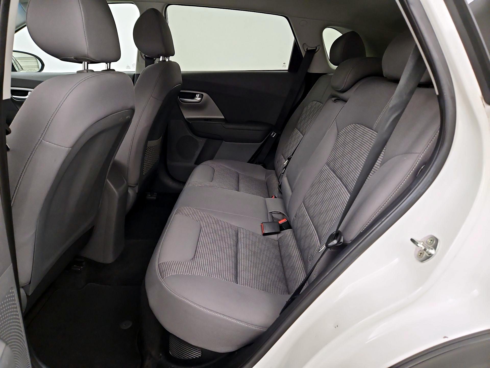 Thumbnail: 2017 Kia Niro - 19