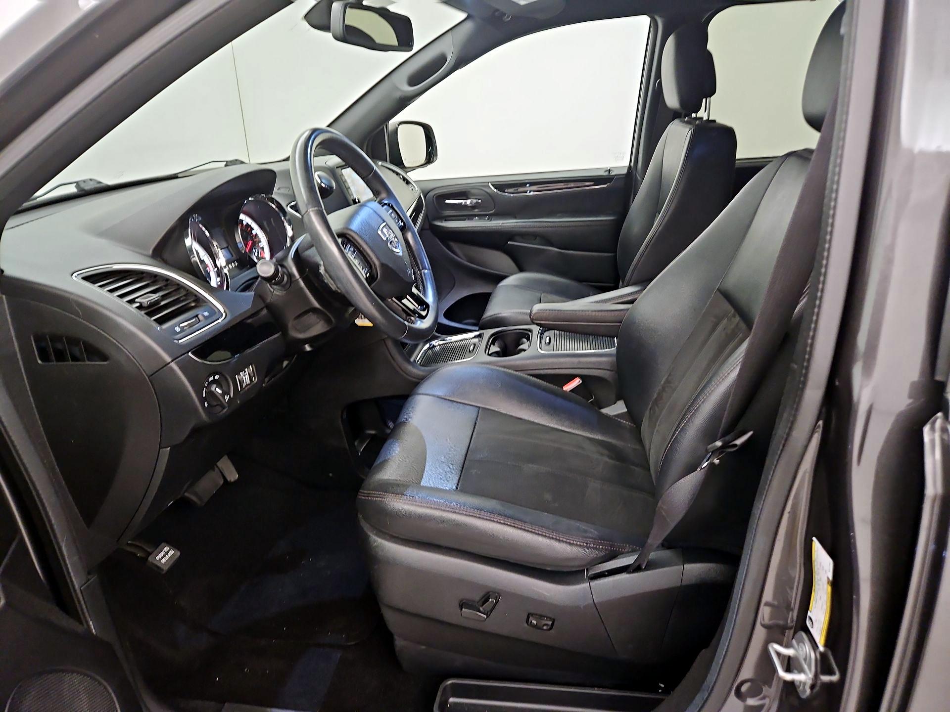 Thumbnail: 2019 Dodge Grand Caravan - 11