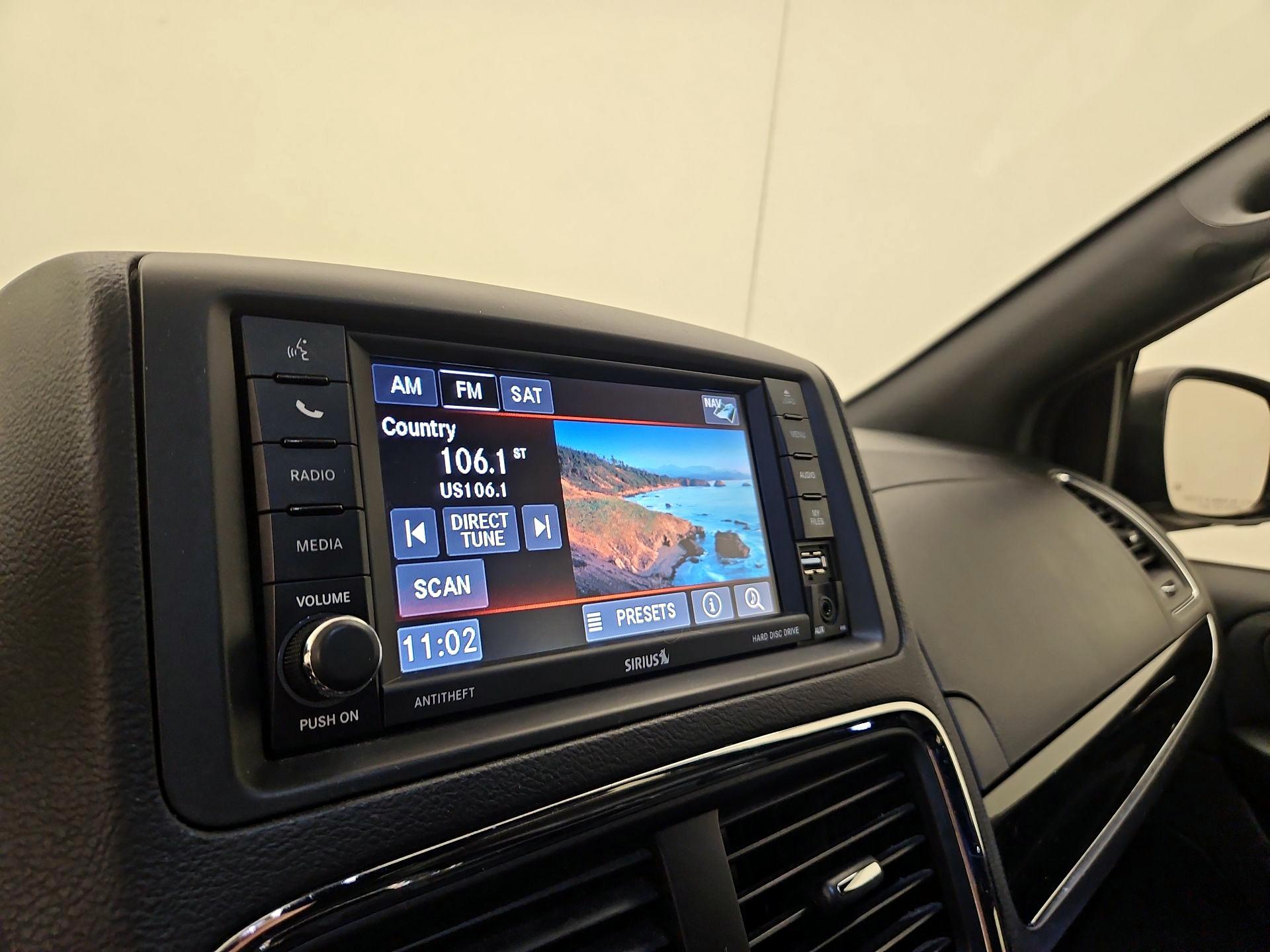 Thumbnail: 2019 Dodge Grand Caravan - 15