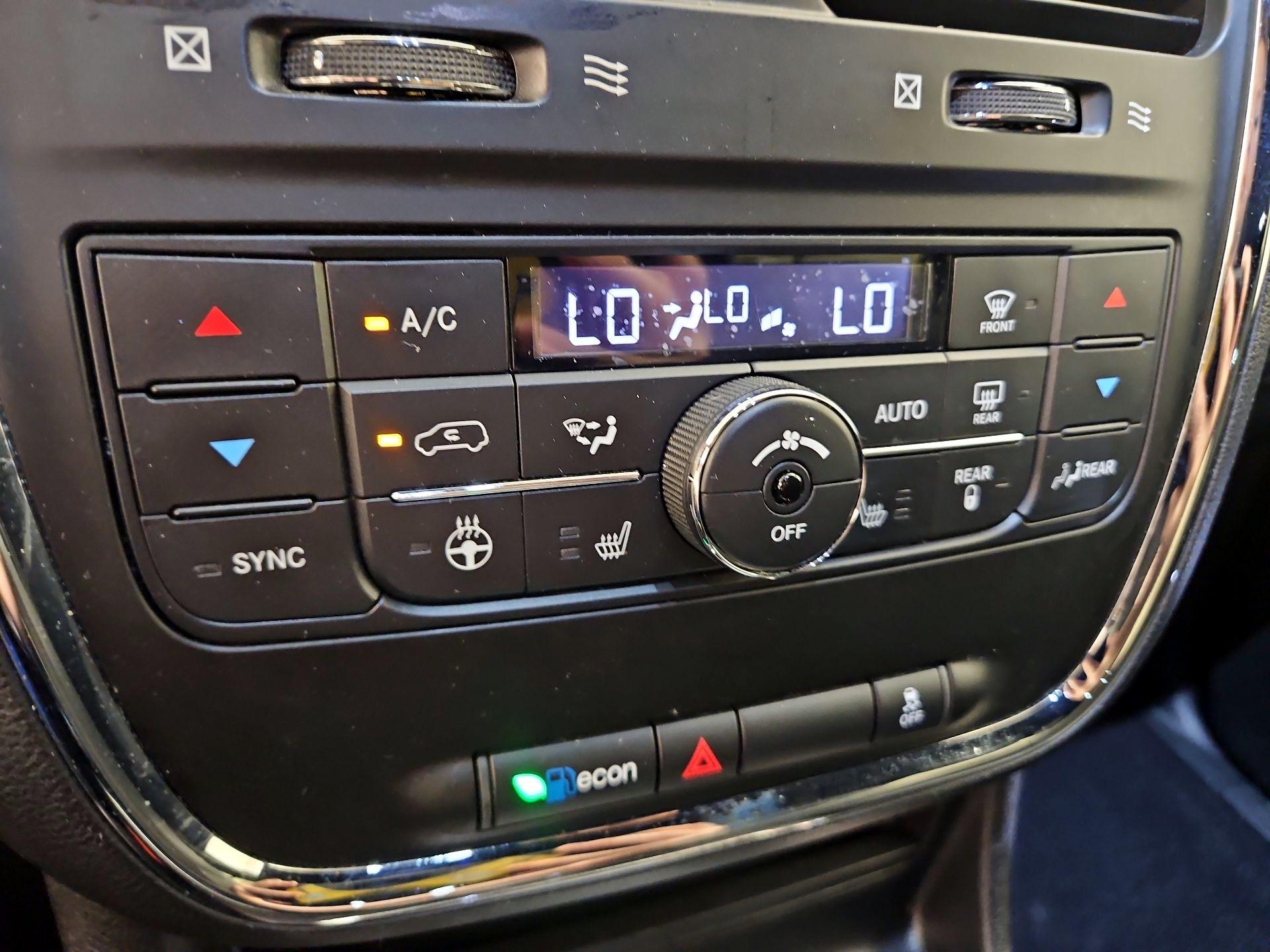 Thumbnail: 2019 Dodge Grand Caravan - 16