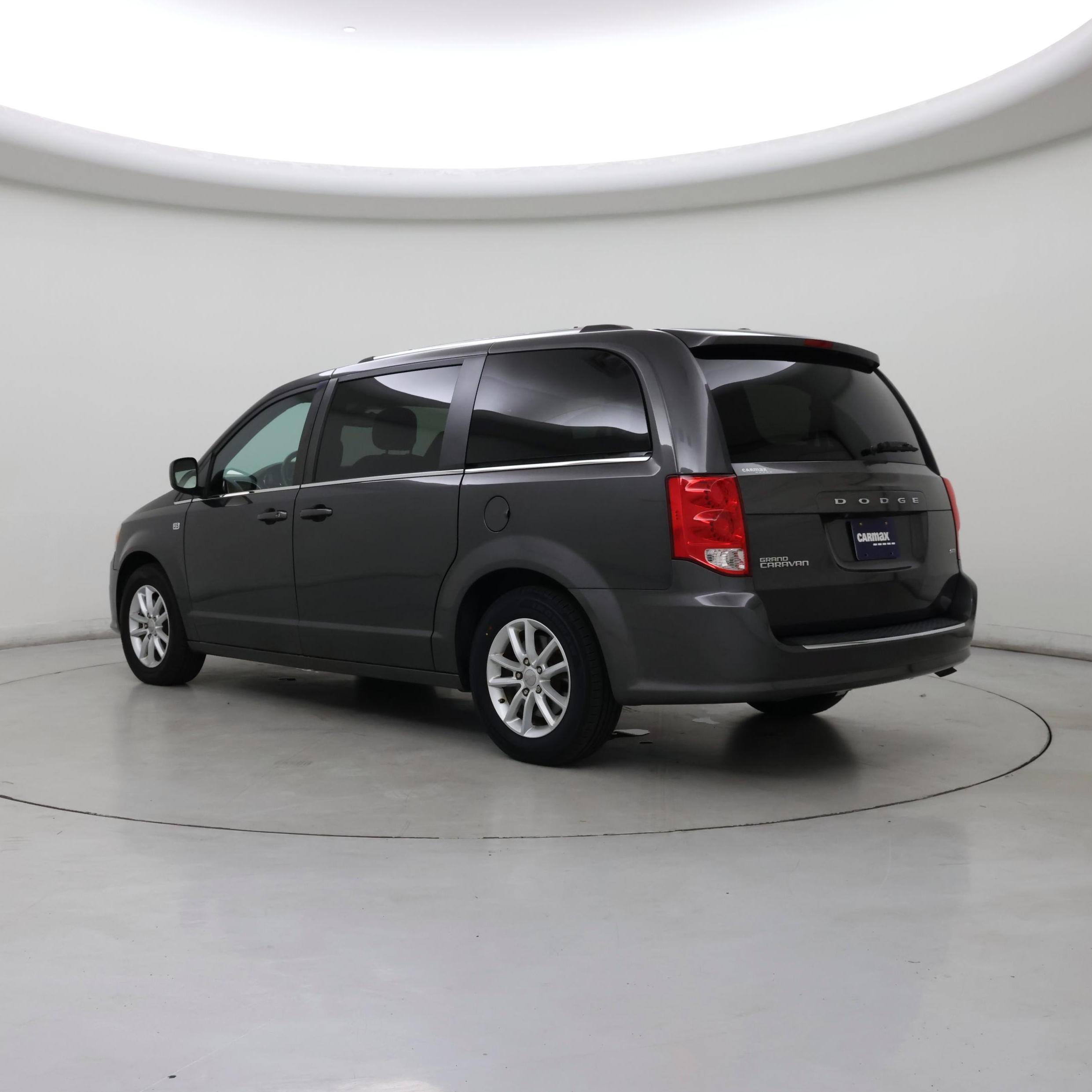 Thumbnail: 2019 Dodge Grand Caravan - 2