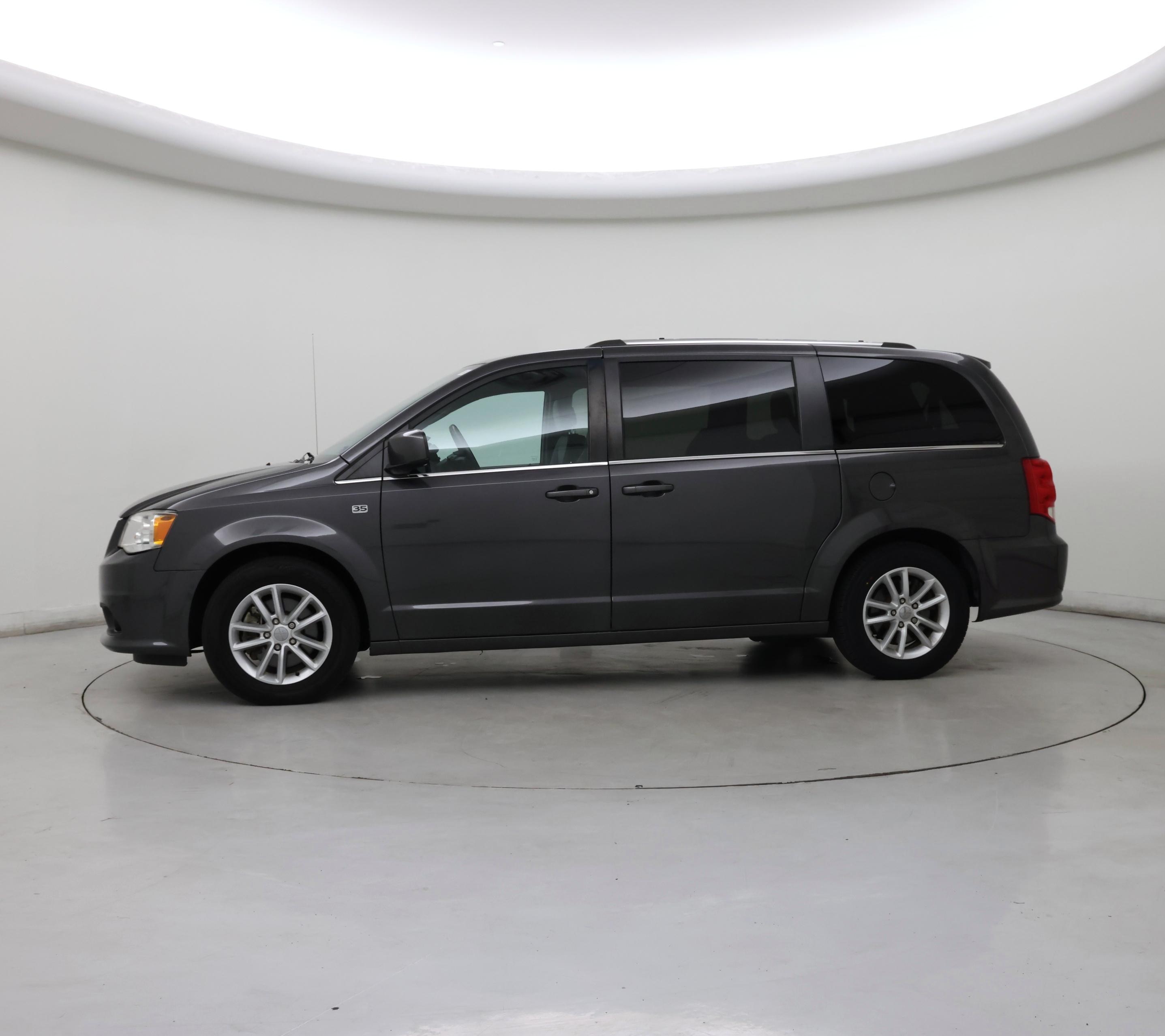 Thumbnail: 2019 Dodge Grand Caravan - 3