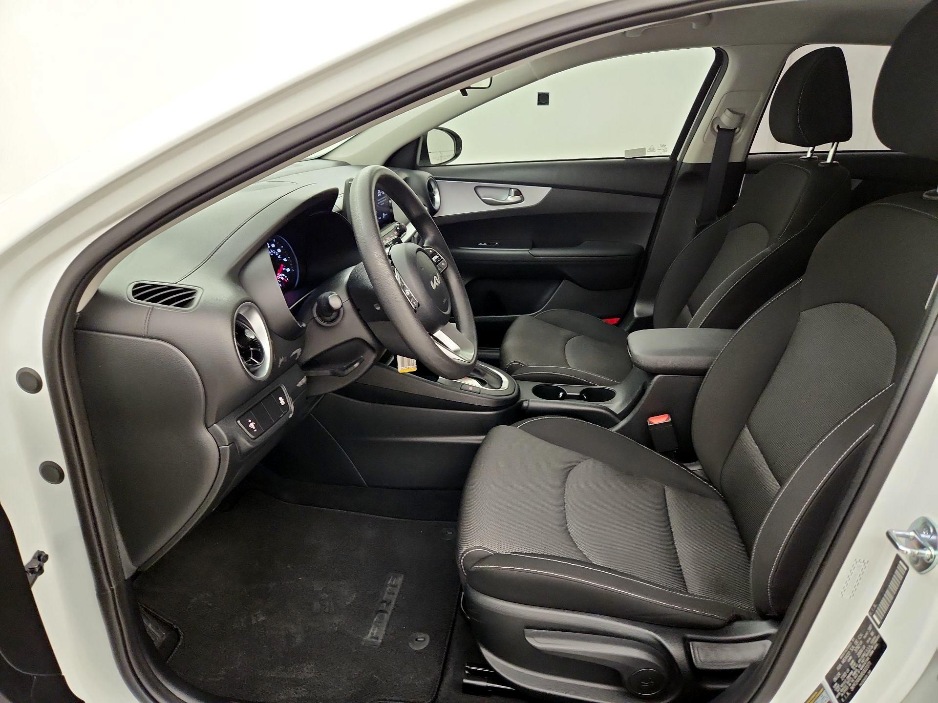 Thumbnail: 2024 Kia Forte - 11