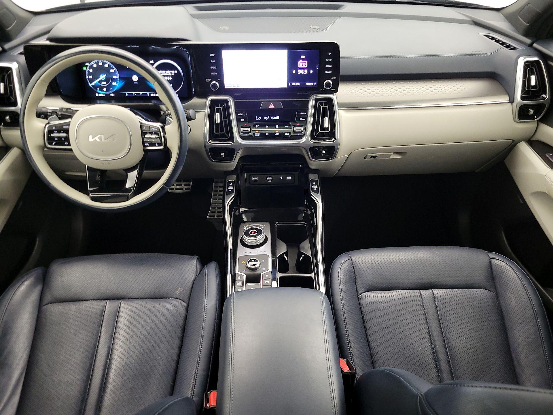 Thumbnail: 2023 Kia Sorento - 9