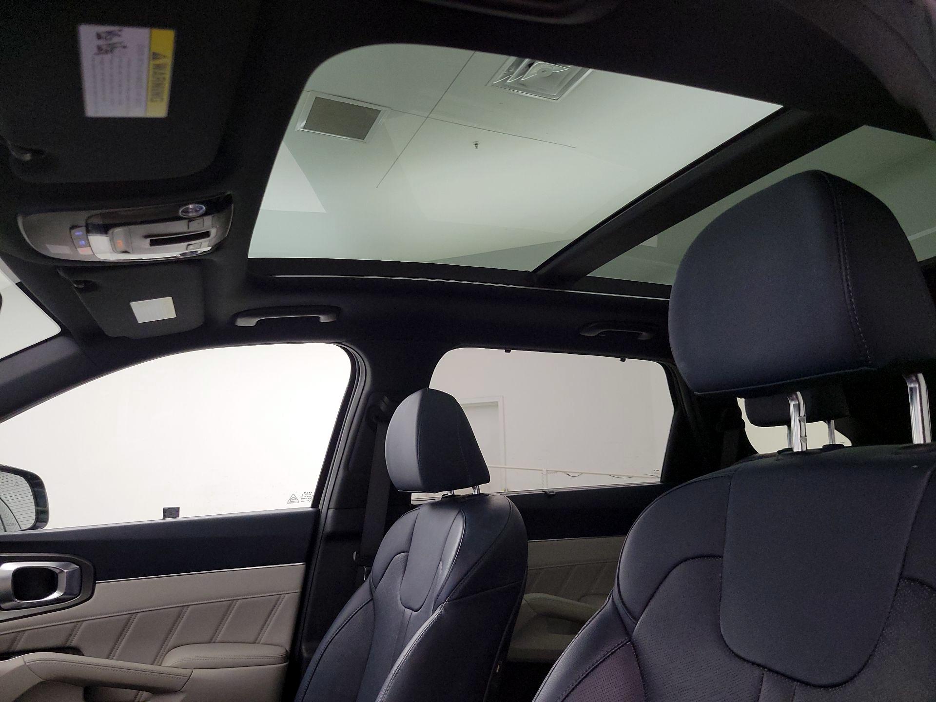 Thumbnail: 2023 Kia Sorento - 20