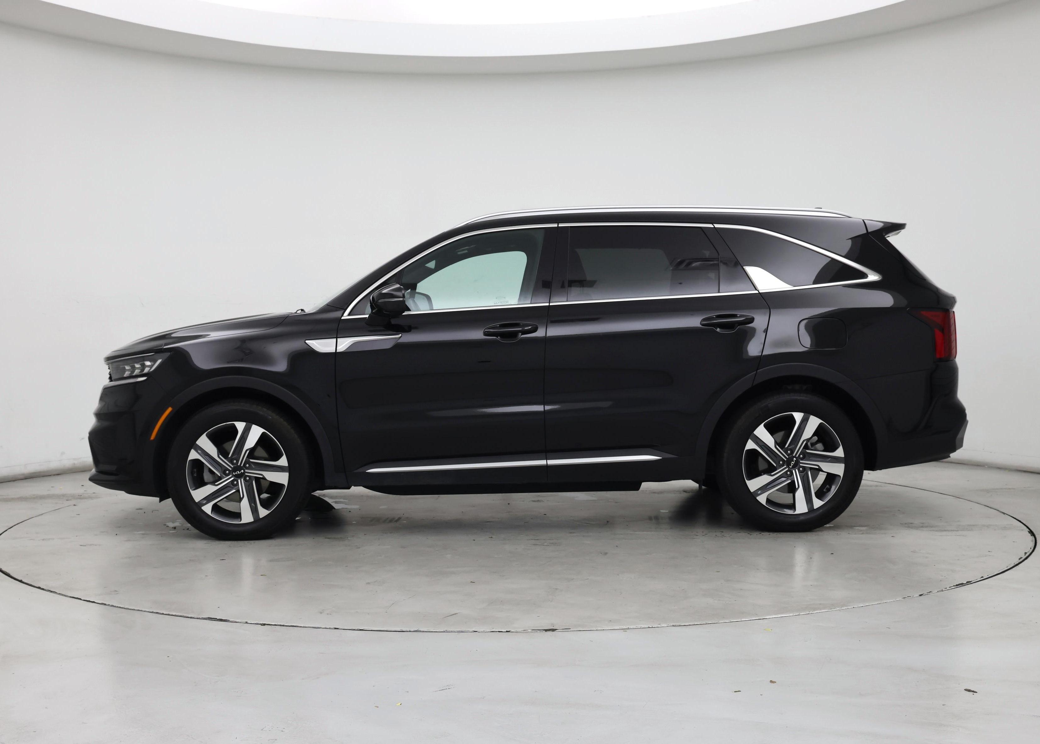 Thumbnail: 2023 Kia Sorento - 3