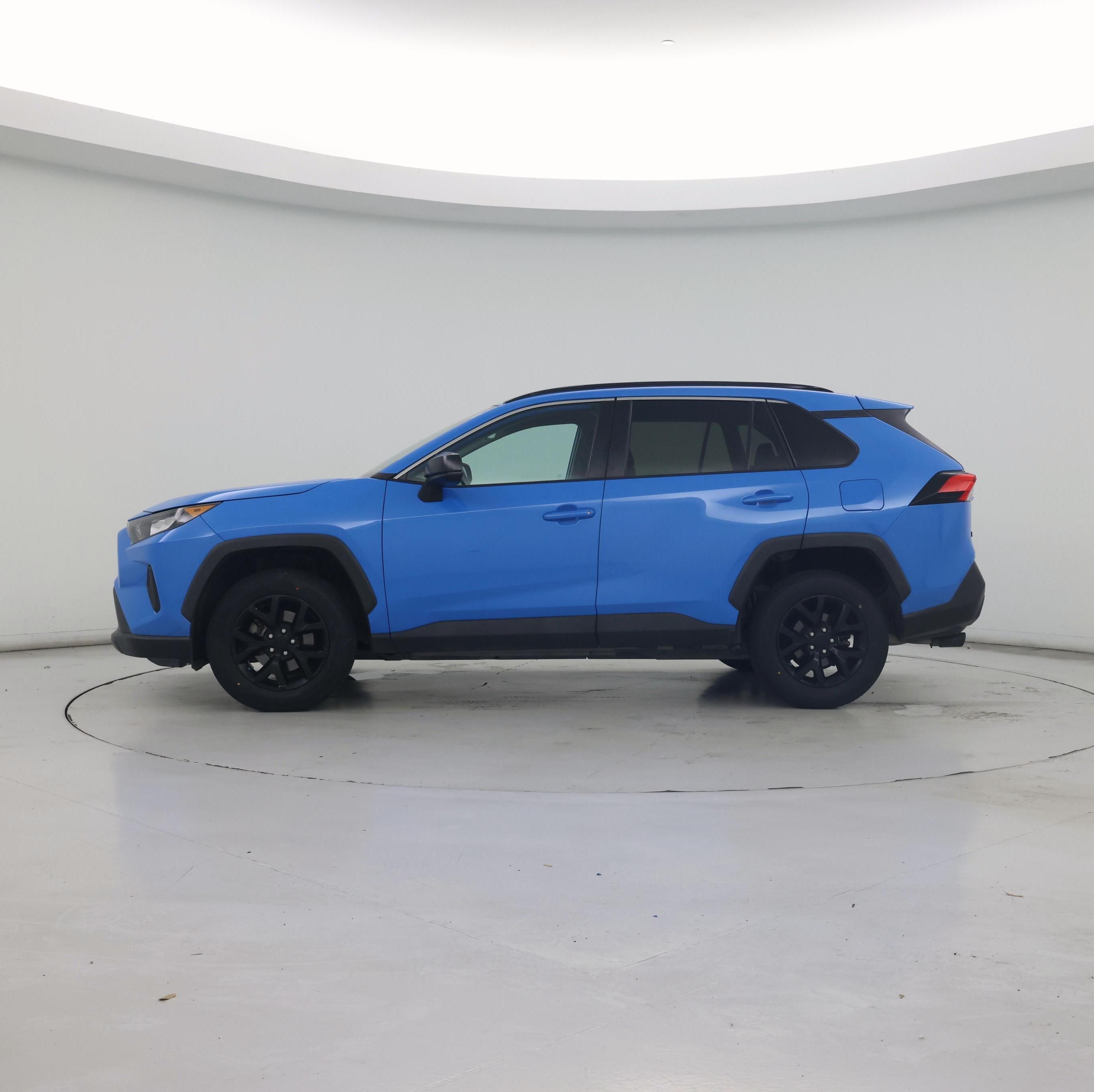 Thumbnail: 2021 Toyota RAV4 - 3