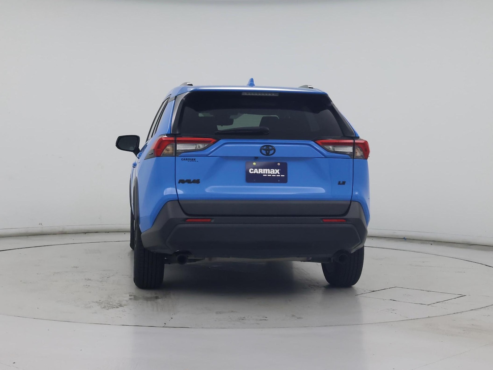 2021 Toyota RAV4 LE - Photo 7