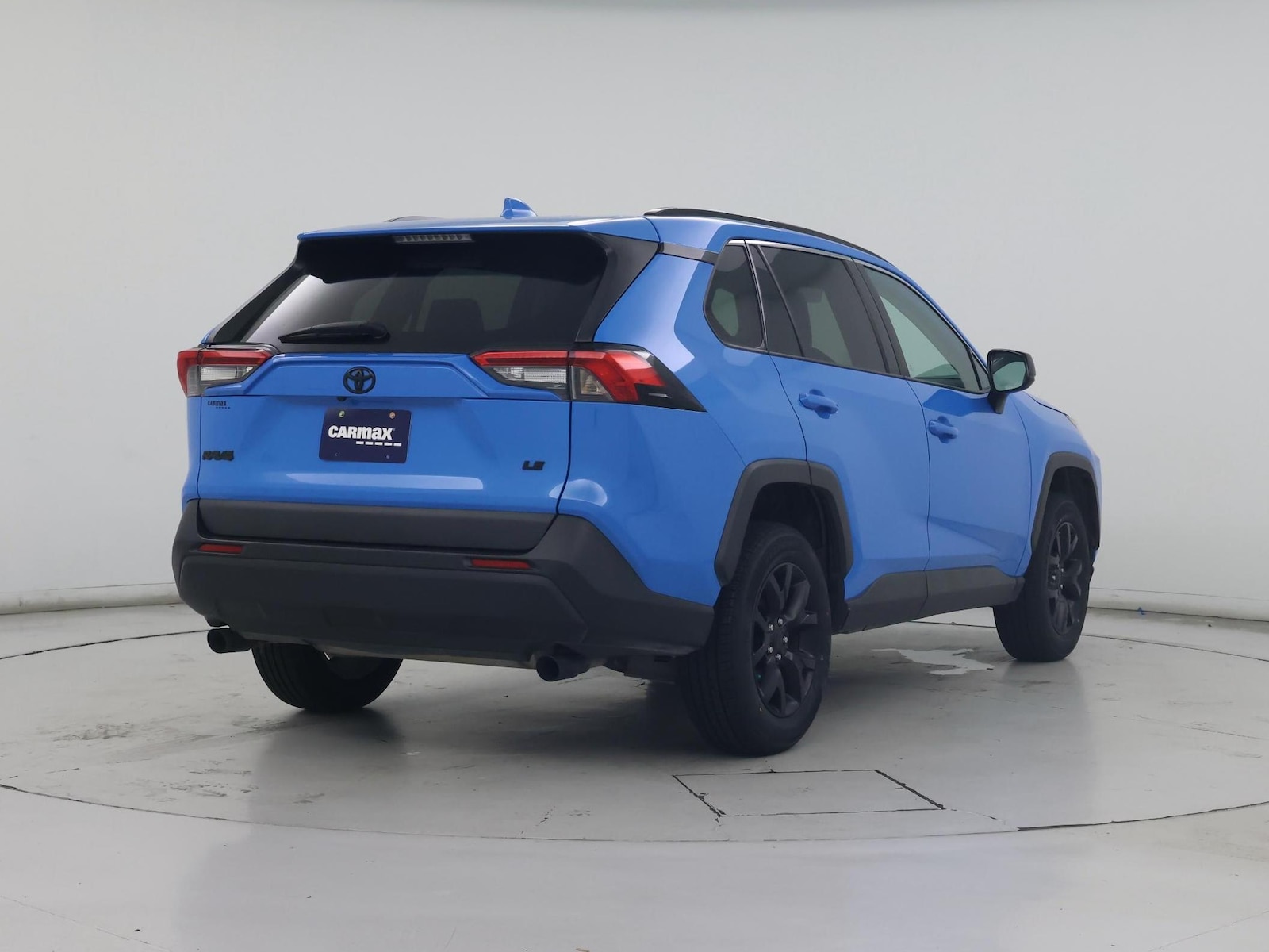 2021 Toyota RAV4 LE - Photo 9