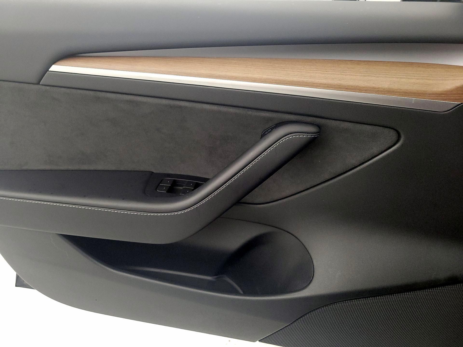 Thumbnail: 2023 Tesla Model 3 - 12