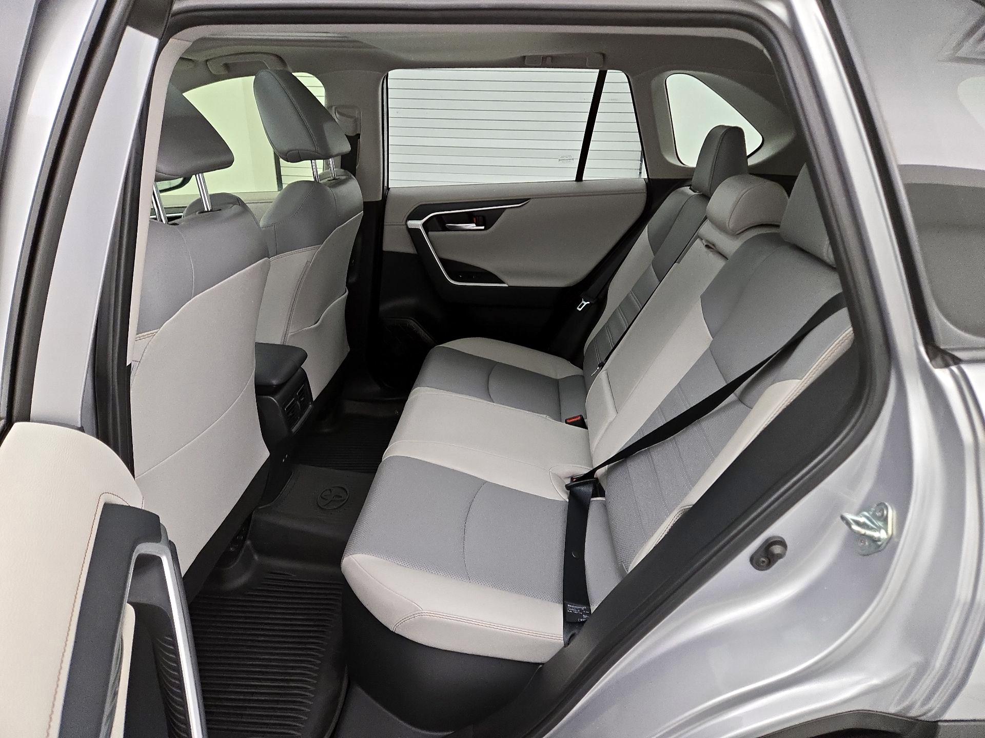 Thumbnail: 2023 Toyota RAV4 - 20